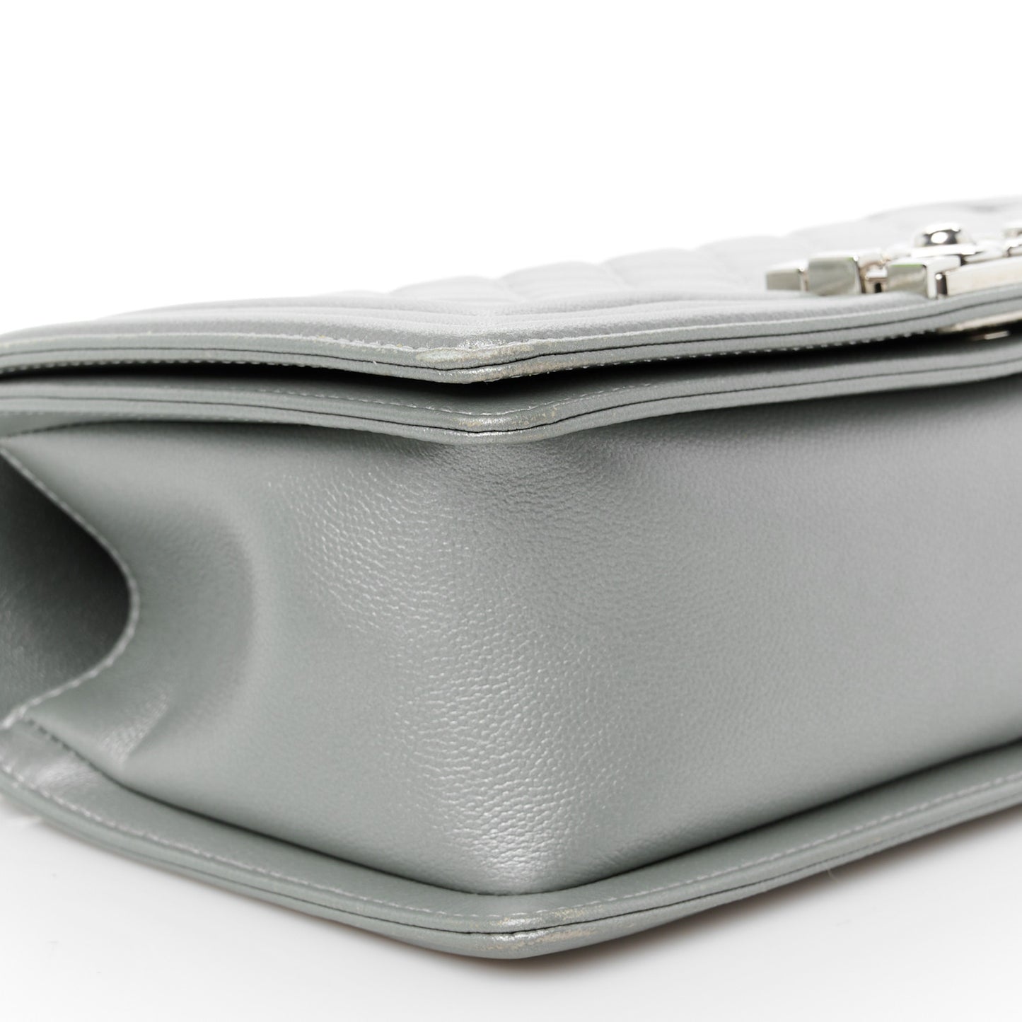 Metallic Caviar Quilted Medium Boy Flap Silver
