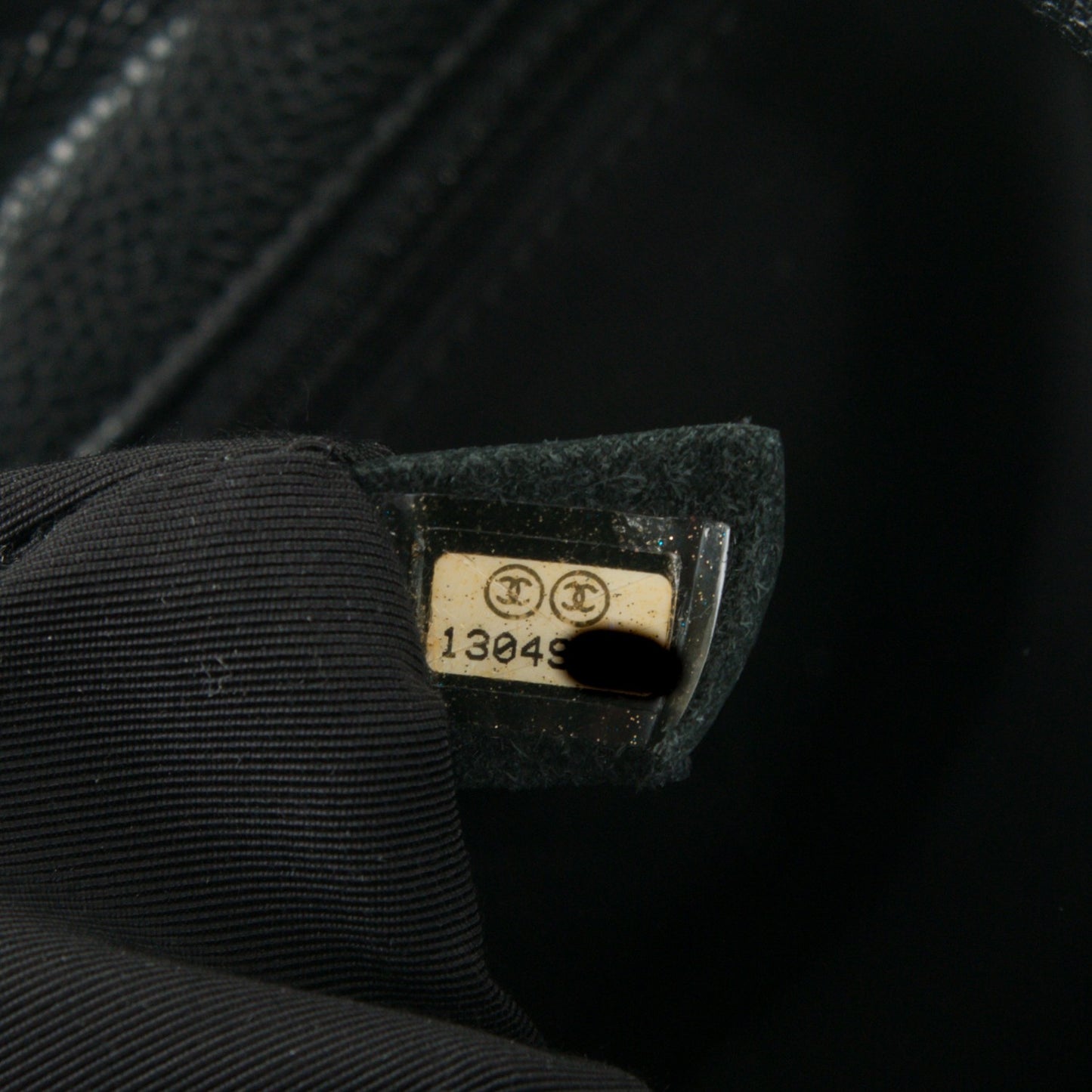 Caviar 31 Flap Black