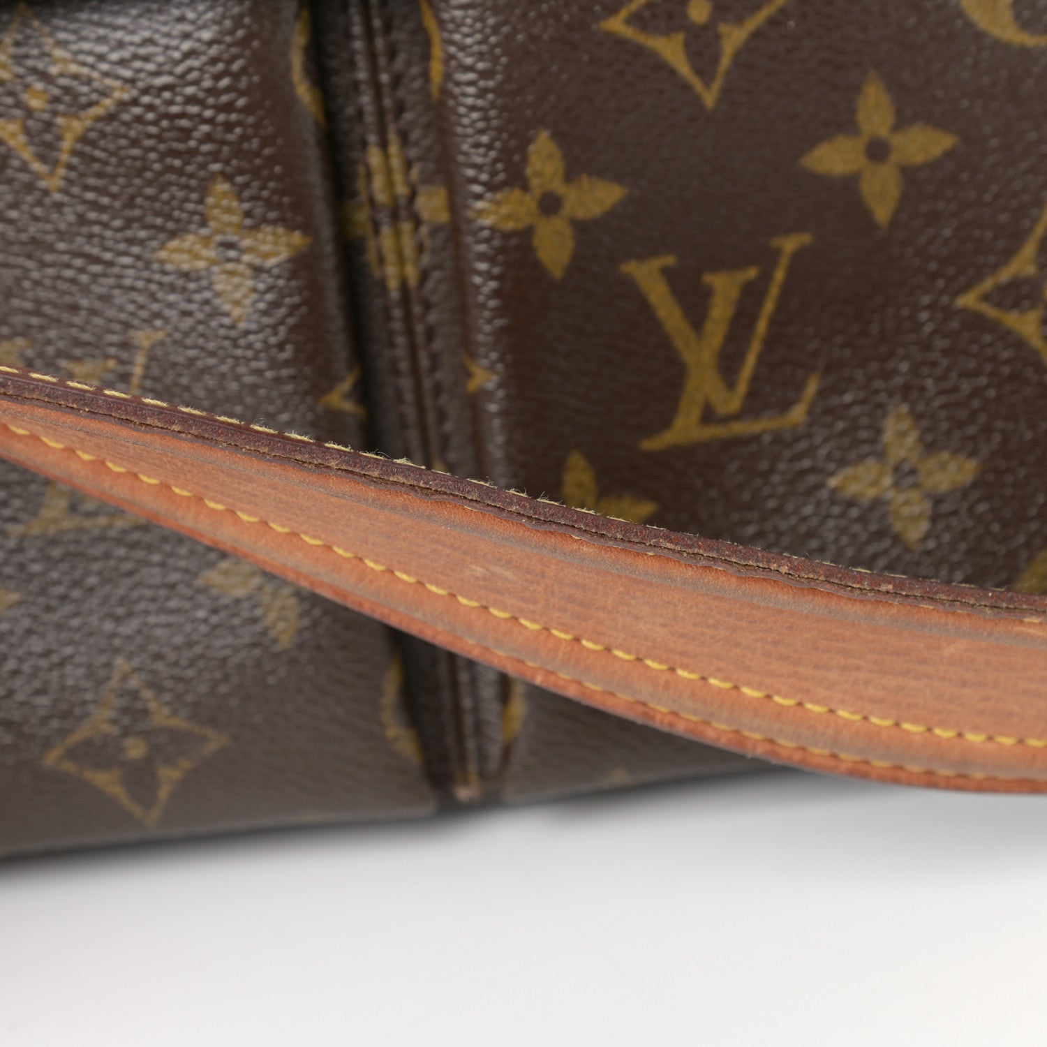 Louis Vuitton Monogram Viva-Cite GM 16 of 16