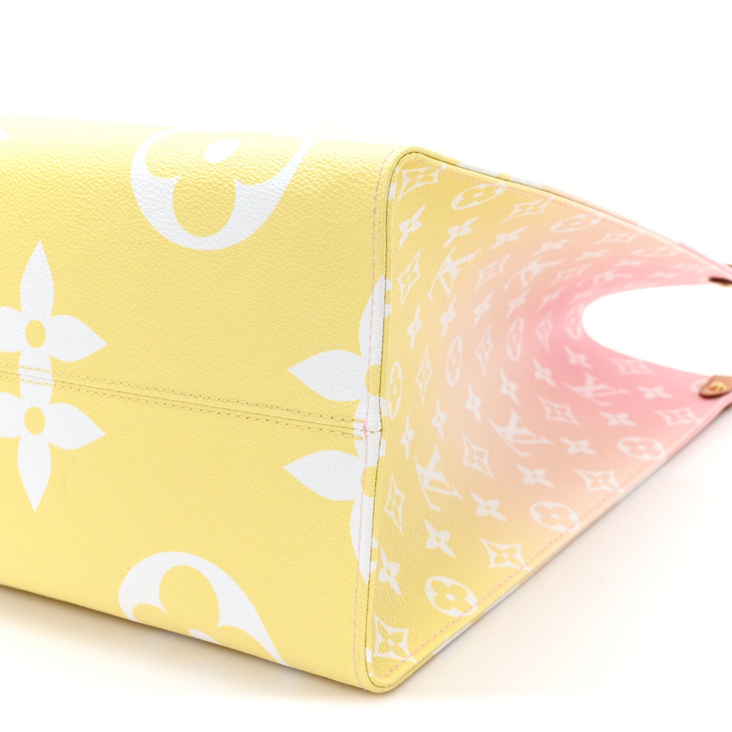 Louis Vuitton Monogram Giant By The Pool Onthego GM Light Pink 9 of 9