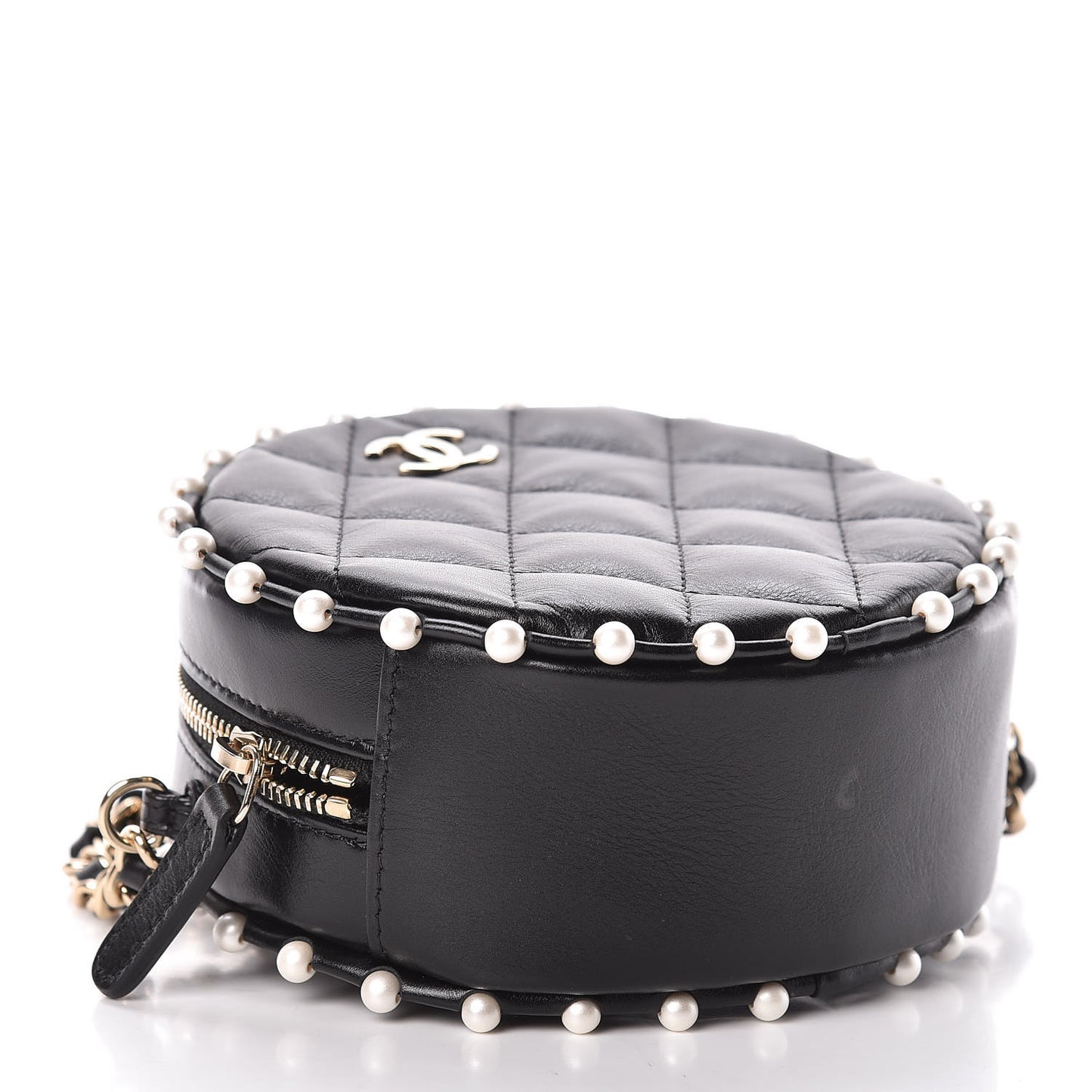 Calfskin Quilted Pearl Round Clutch With Chain Black