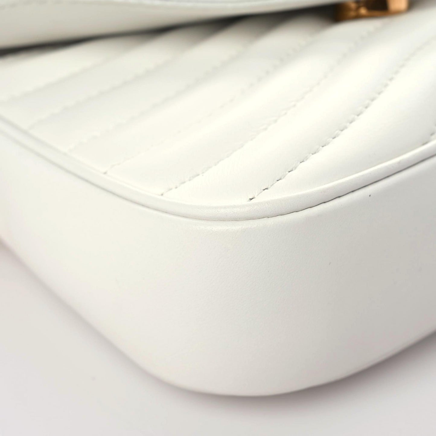 Calfskin New Wave Multi Pochette Snow