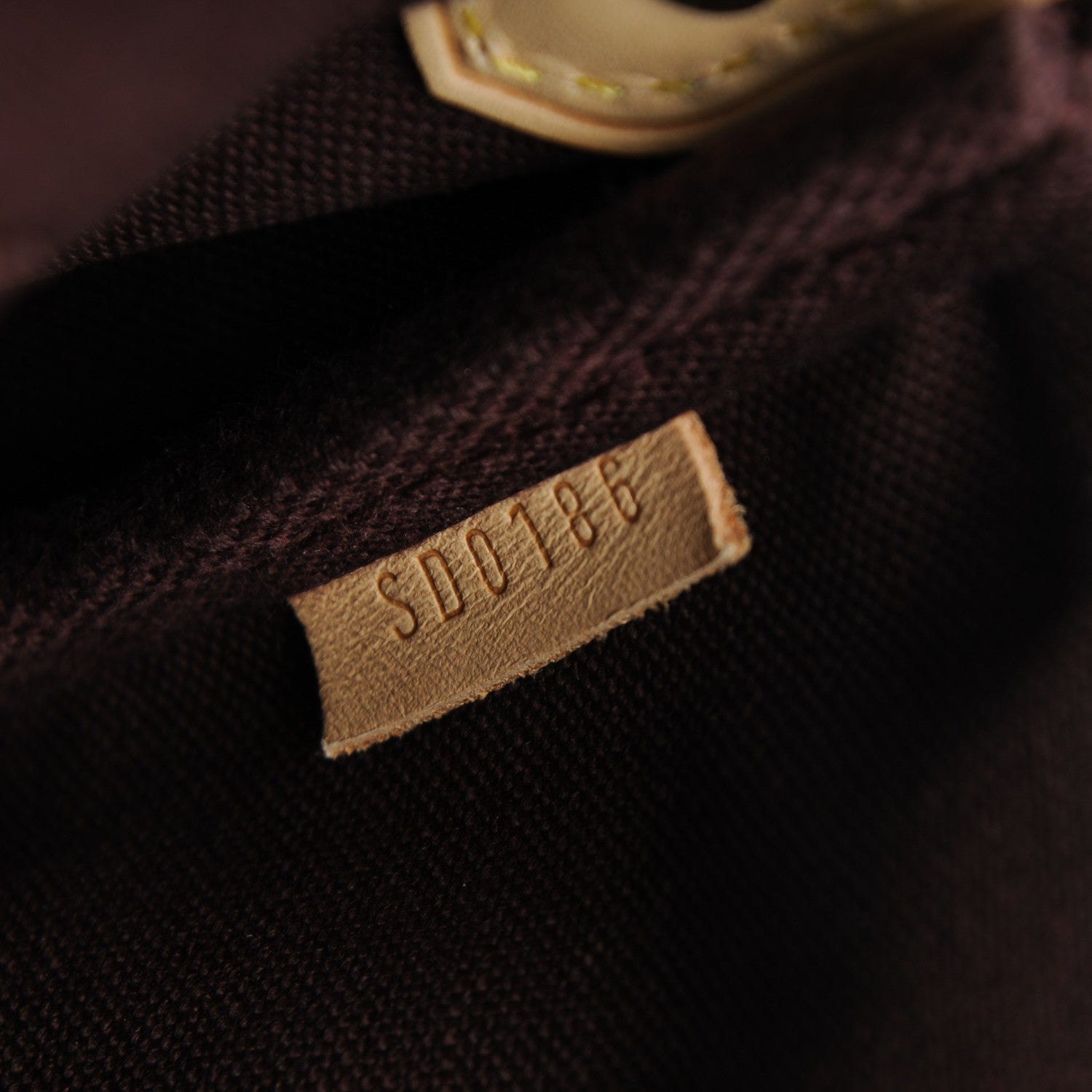 Louis Vuitton Monogram Favorite PM 7 of 7