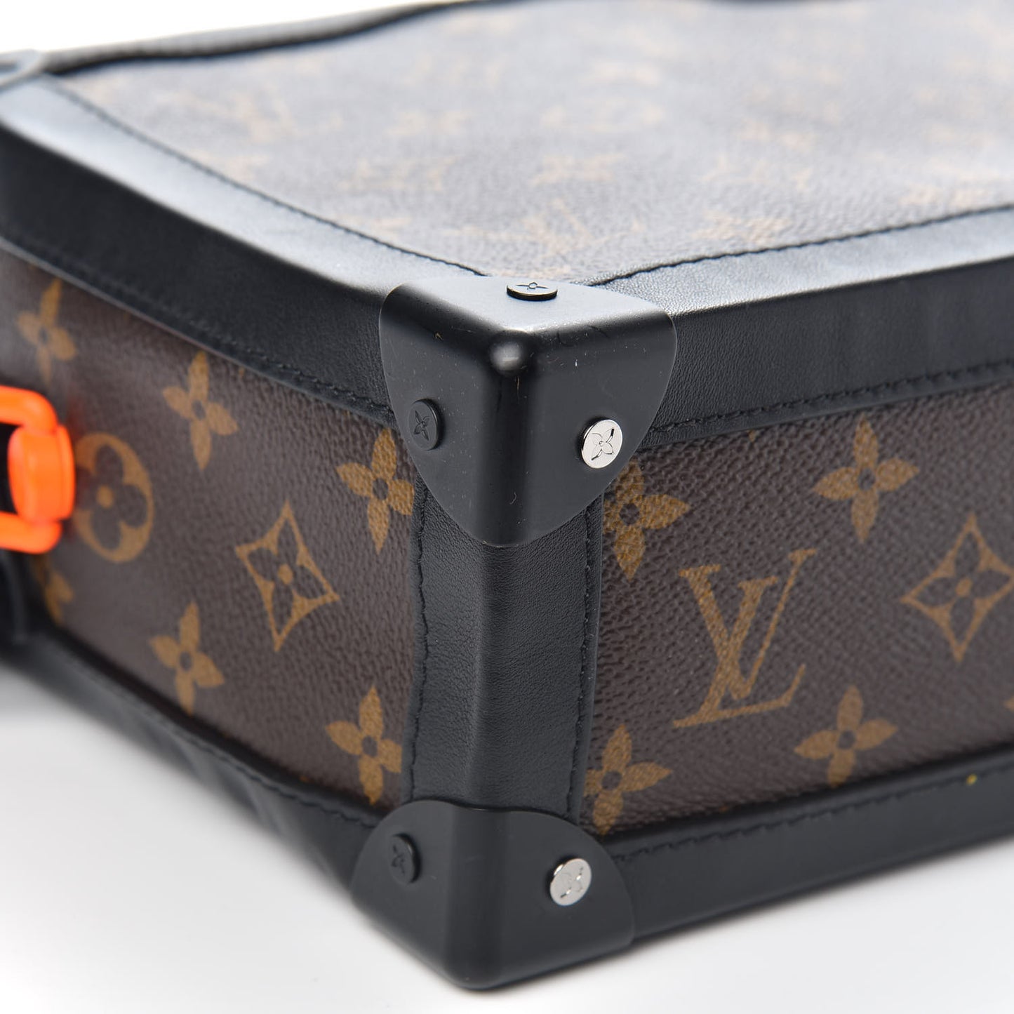 Monogram Solar Ray Soft Trunk