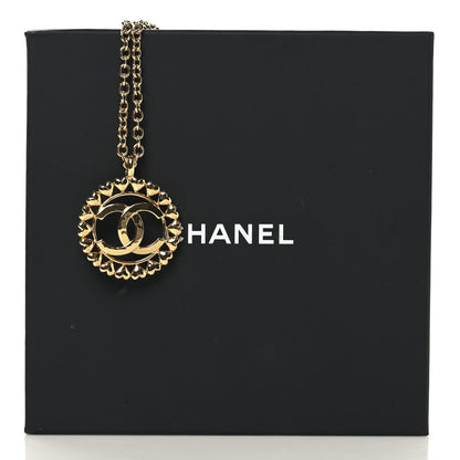 Chanel Metal CC Heart Medallion Chain Pendant Necklace Gold 5 of 5