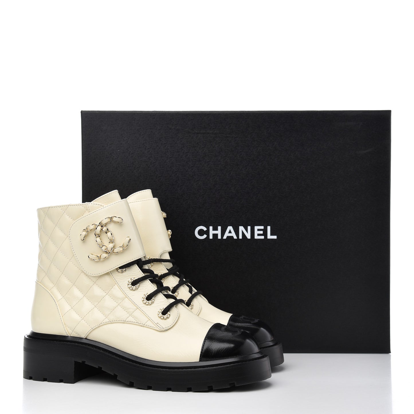 Shiny Goatskin Calfskin Quilted Lace Up Combat Boots 37.5 White Black