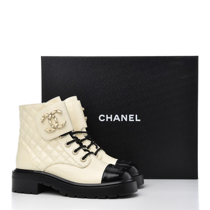 Chanel Shiny Goatskin Calfskin Quilted Lace Up Combat Boots 37.5 White Black 16 of 16