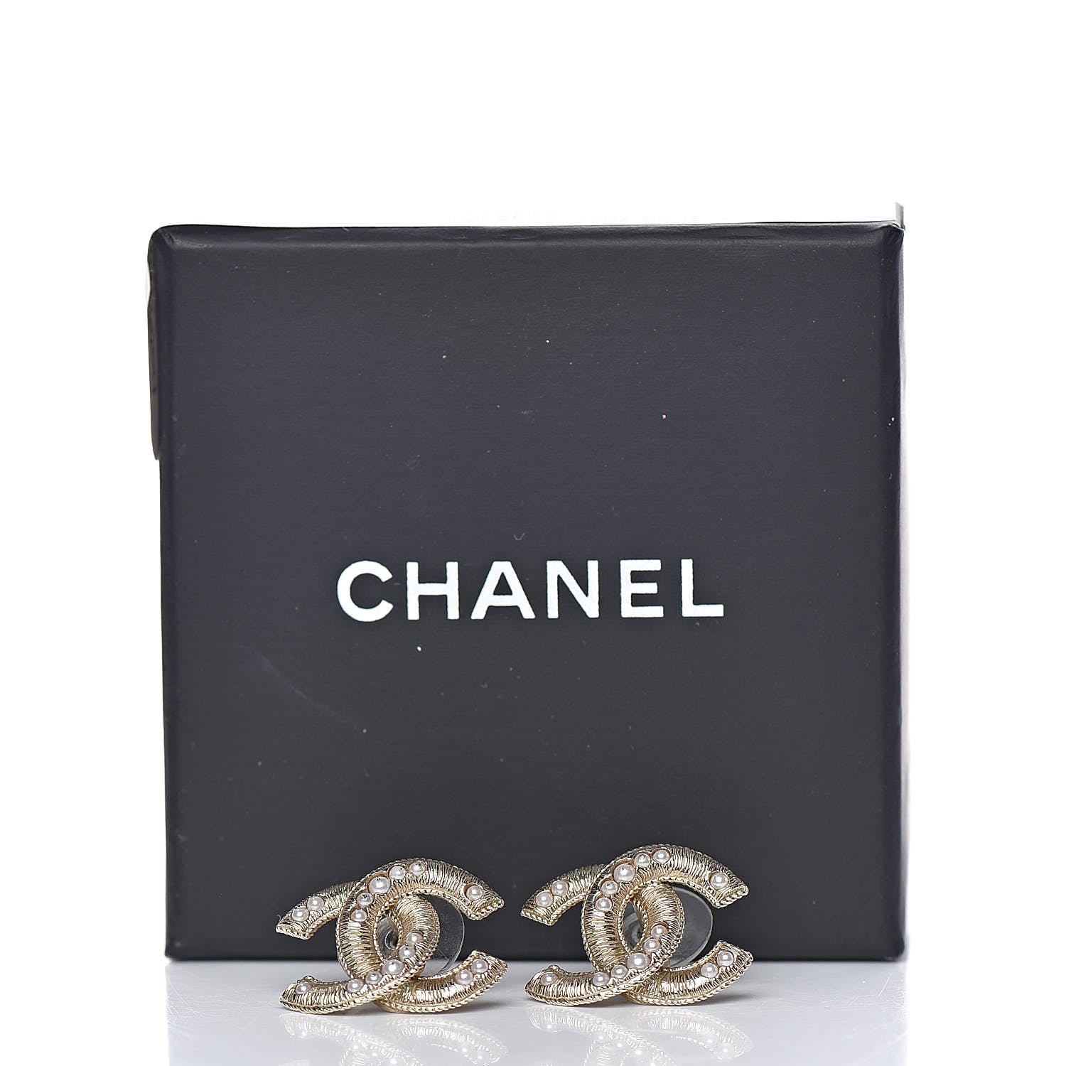 Chanel Pearl CC Earrings Gold 6 of 6