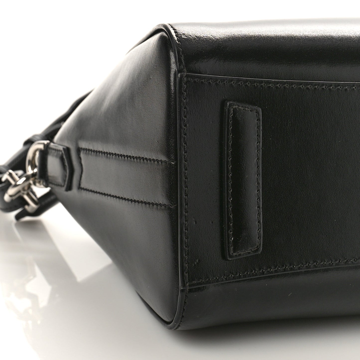 Shiny Lord Calfskin Mini Antigona Black