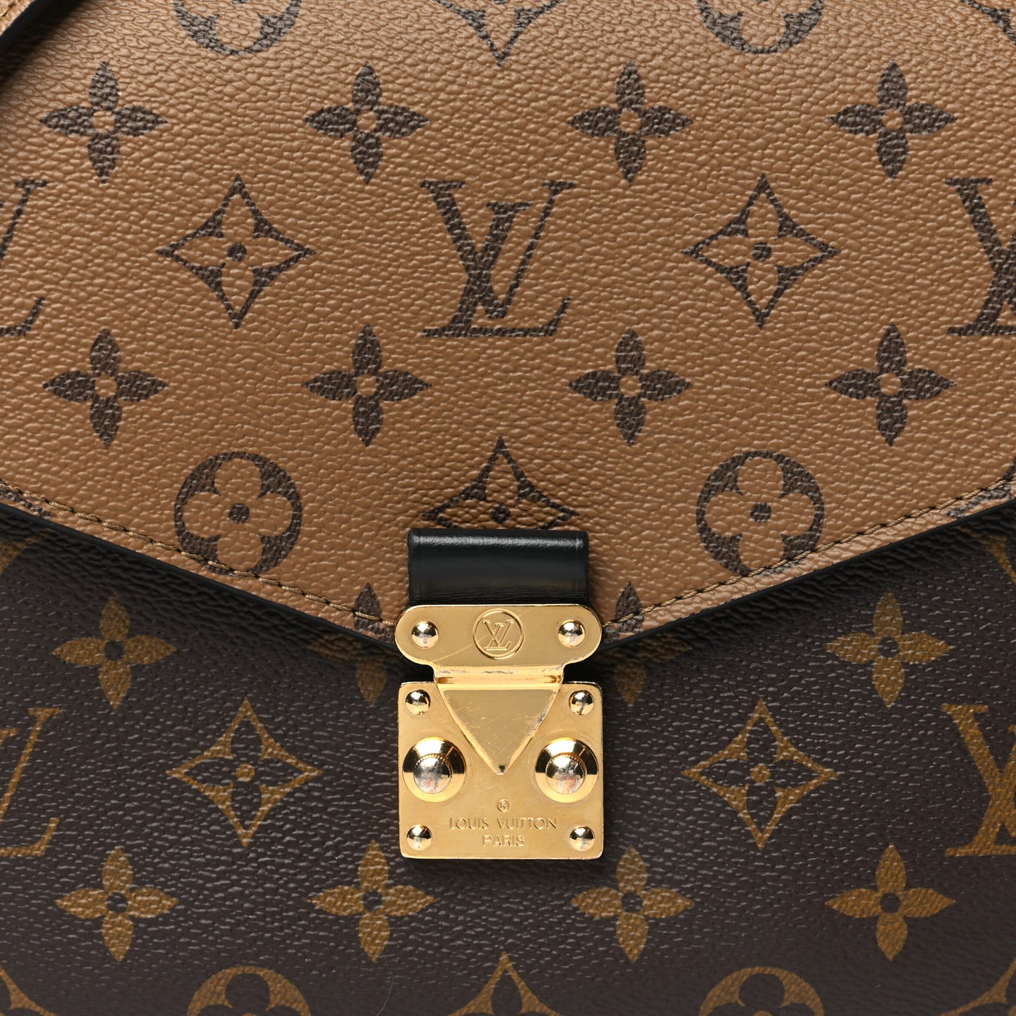 Reverse Monogram Pochette Metis