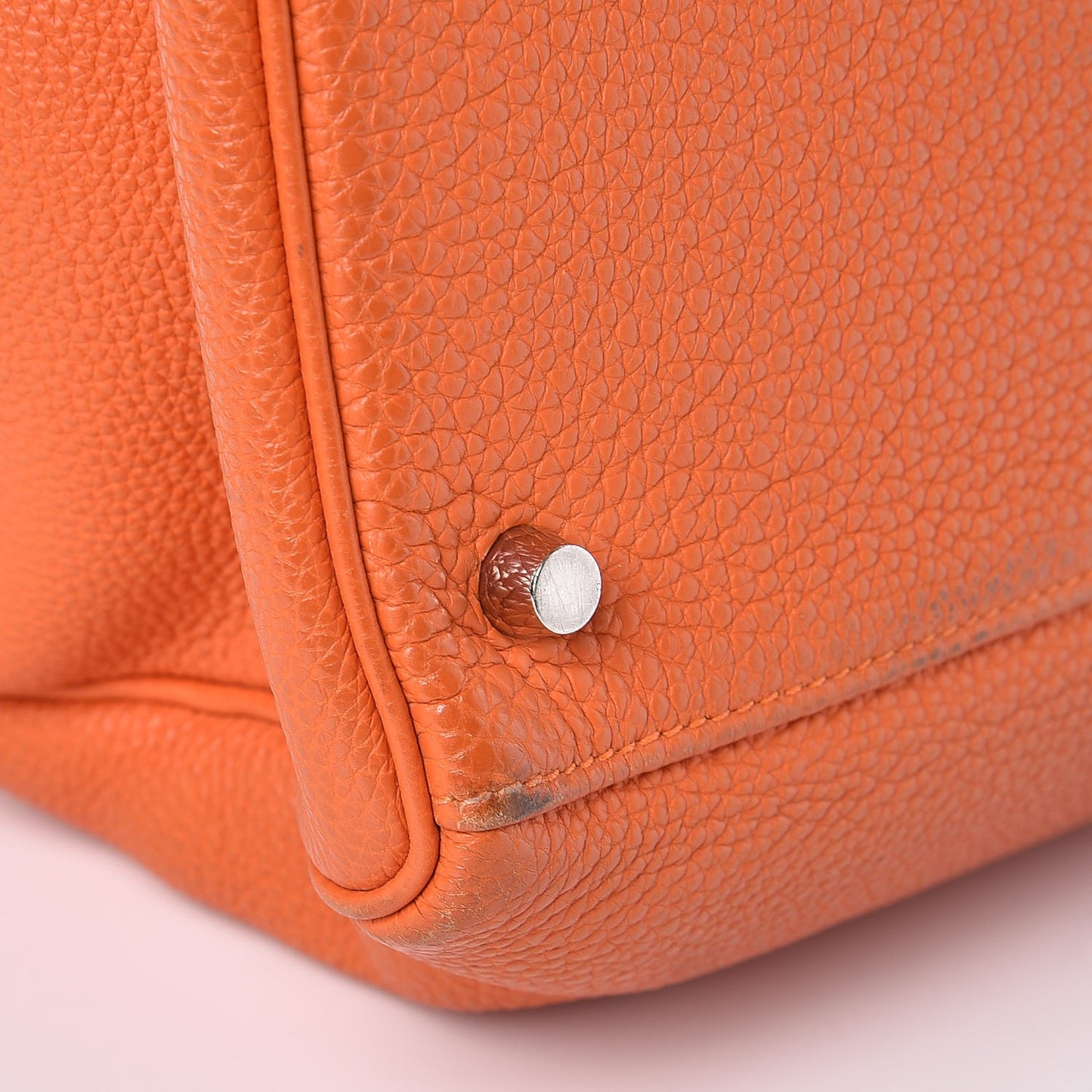 Togo Kelly Retourne 40 Orange