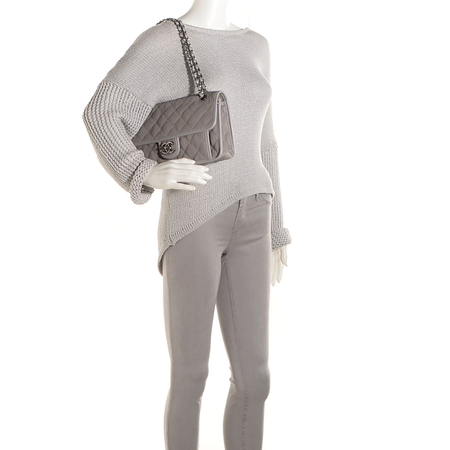 Caviar Quilted Medium French Riviera Flap Light Grey