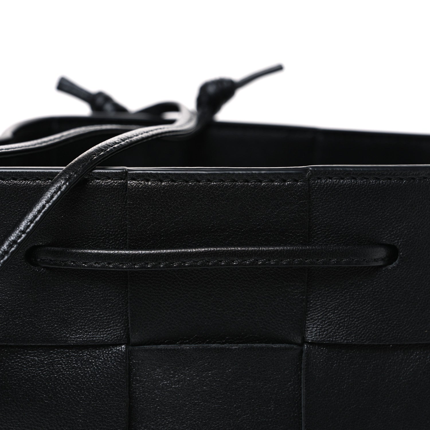 Bottega Veneta Nappa Maxi Intrecciato Cassette Bucket Bag Black 6 of 8
