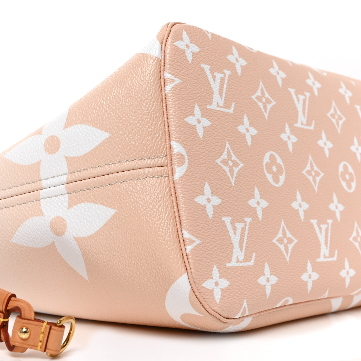 Louis Vuitton Monogram Giant By The Pool Neverfull MM Brume 7 of 8