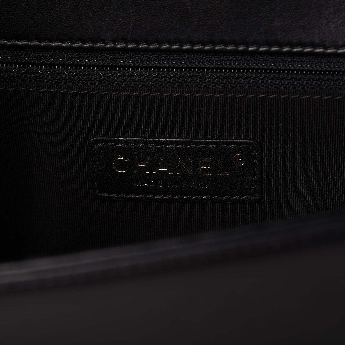 Lambskin Chevron Quilted New Medium Boy Flap Black