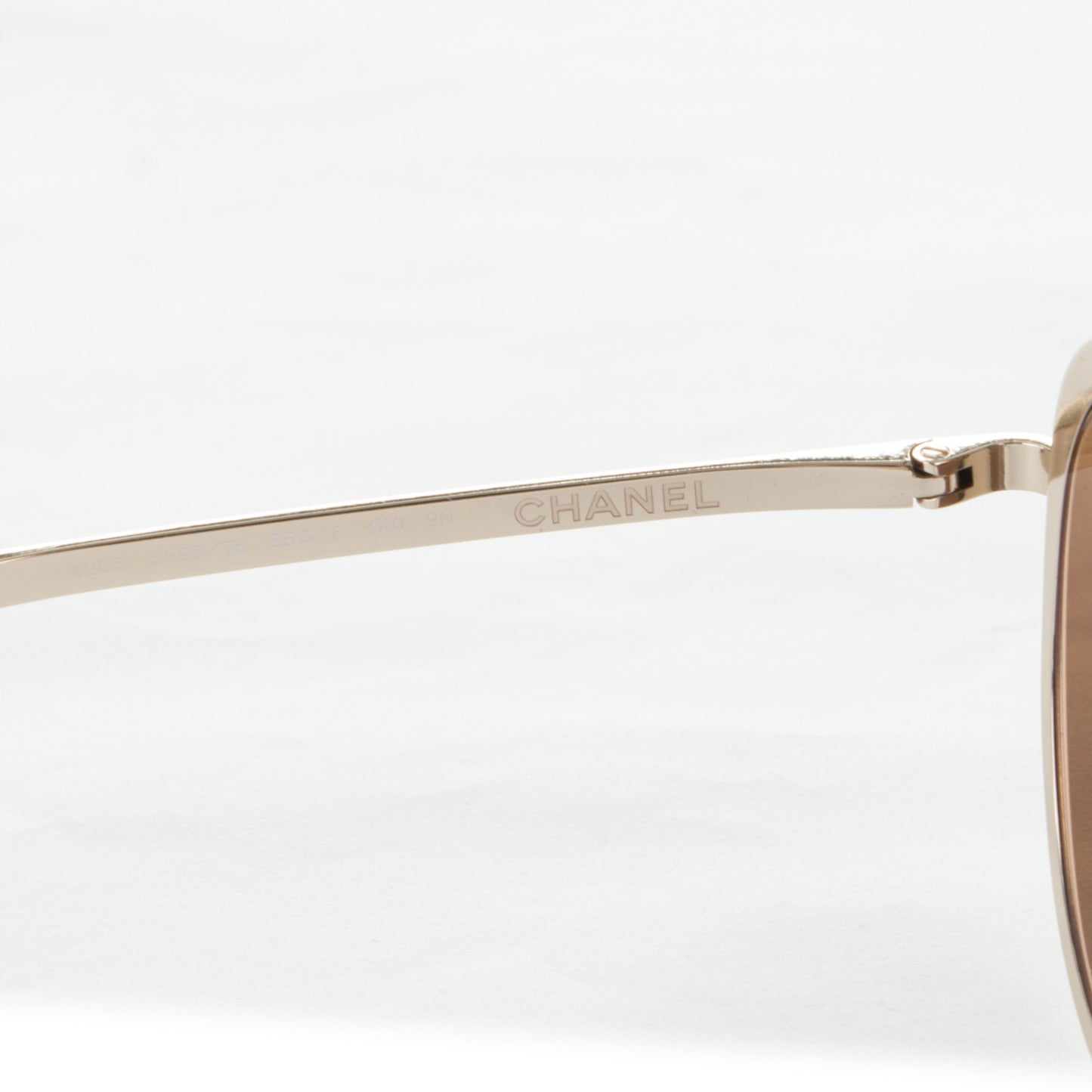 Round Signature Sunglasses 4206 Gold