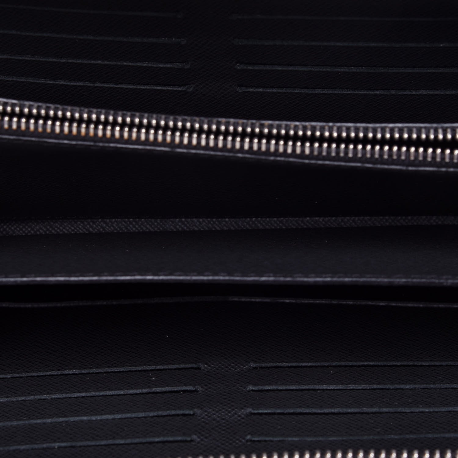Louis Vuitton Taiga Zippy XL Wallet Black 5 of 9
