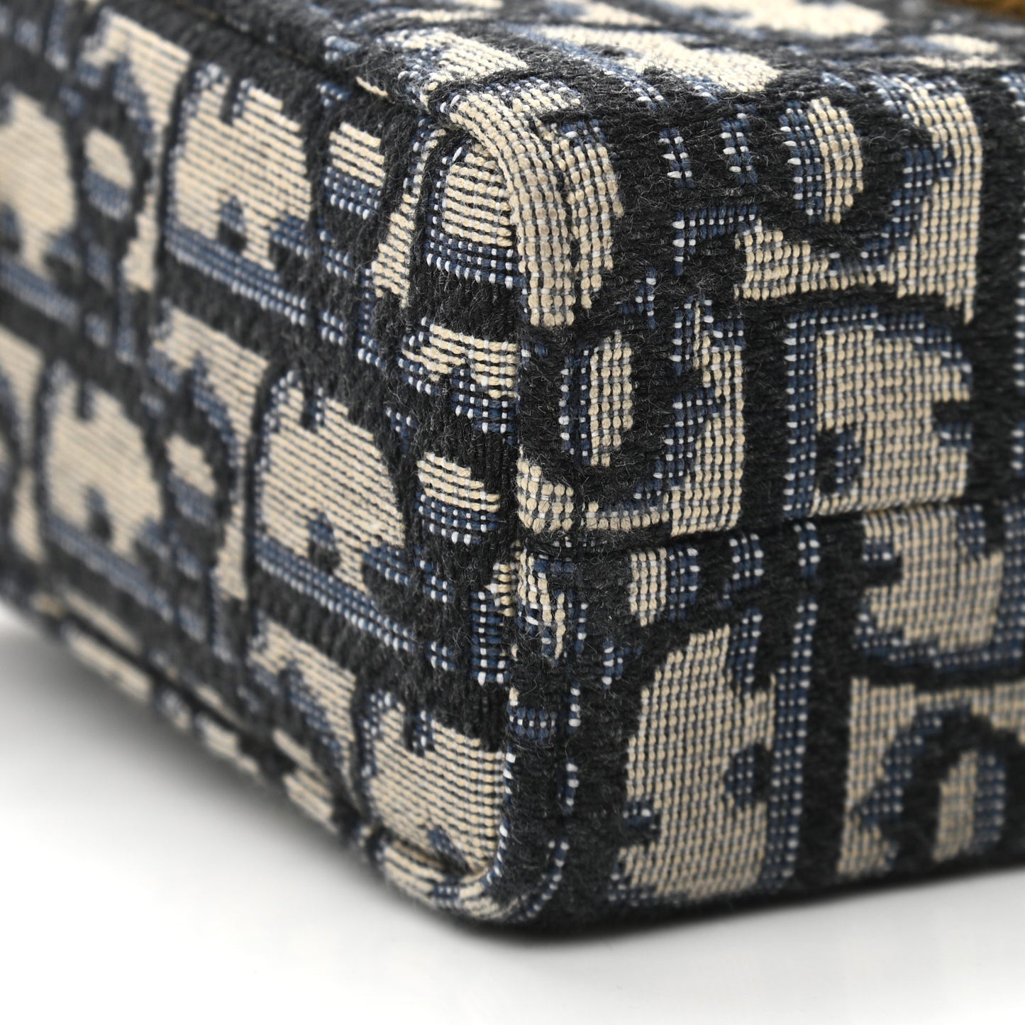 Oblique 30 Montaigne Box Bag Blue