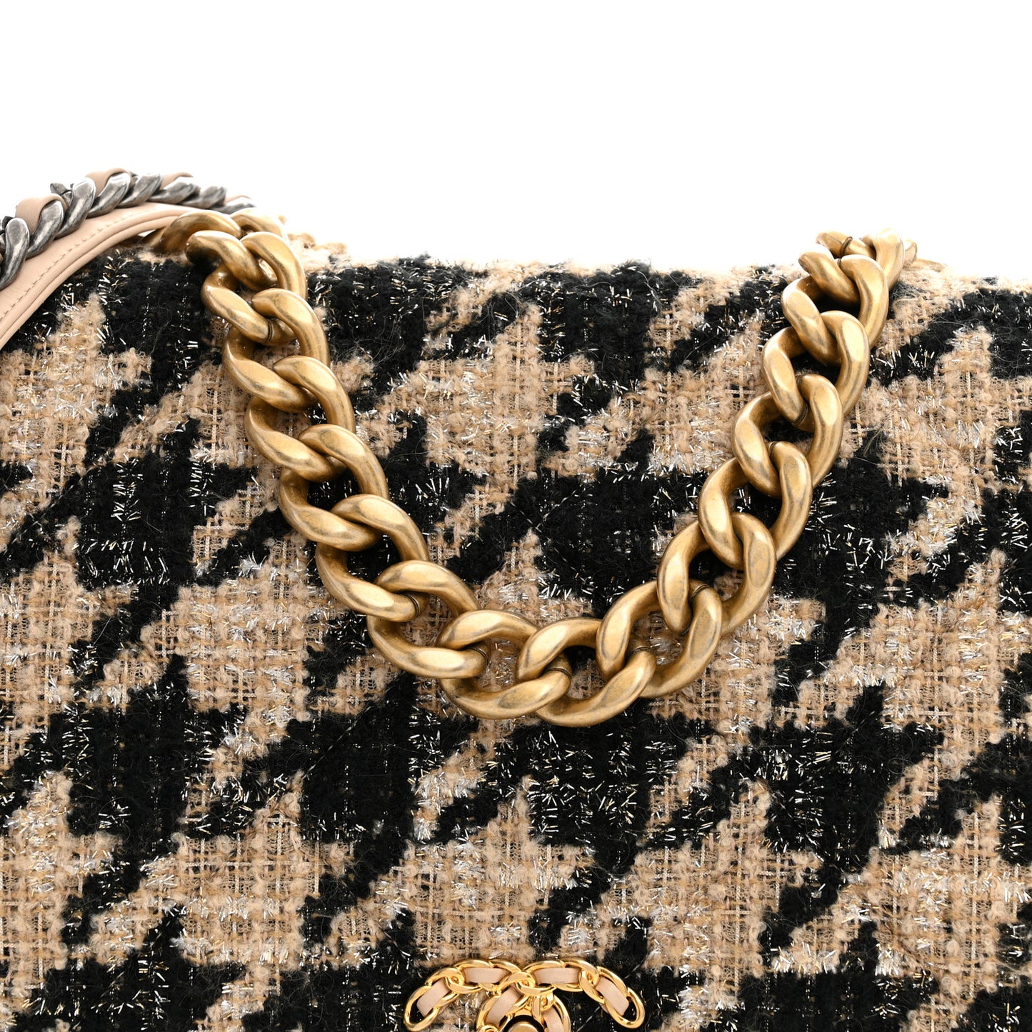 Tweed Maxi Chanel 19 Flap Beige Black
