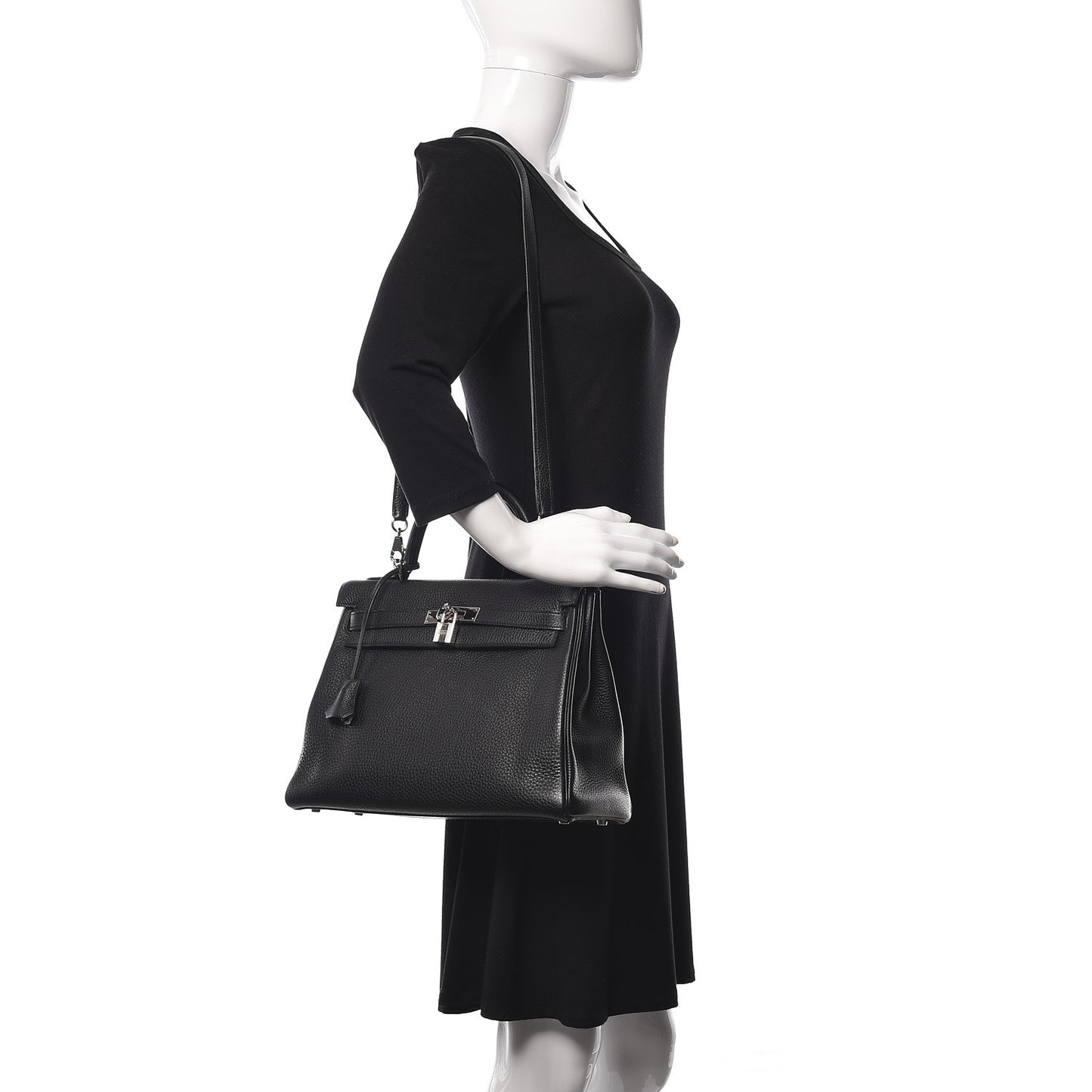 Taurillon Clemence Kelly Retourne 32 Black