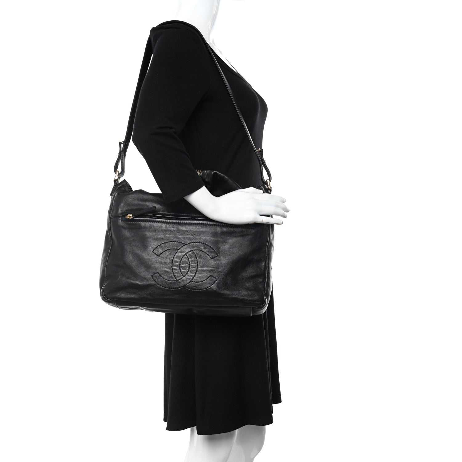 Chanel Lambskin Medium Rodeo Drive Tote Black 2 of 11