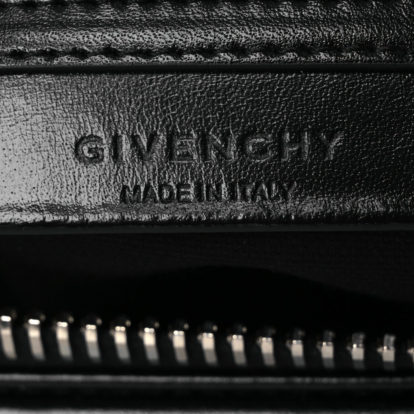 Shiny Lord Calfskin Small Antigona Black