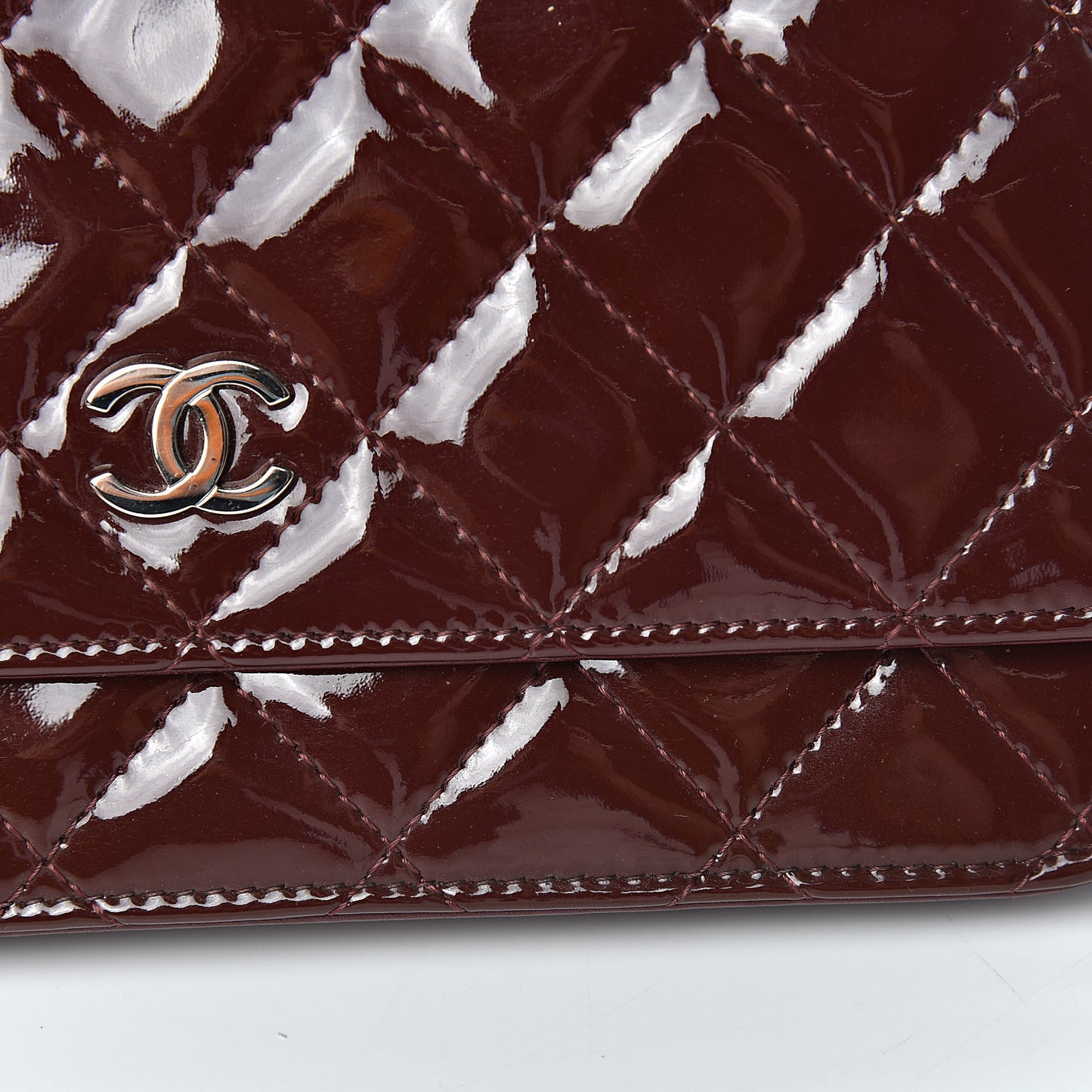 Patent Quilted Wallet On Chain WOC Burgundy