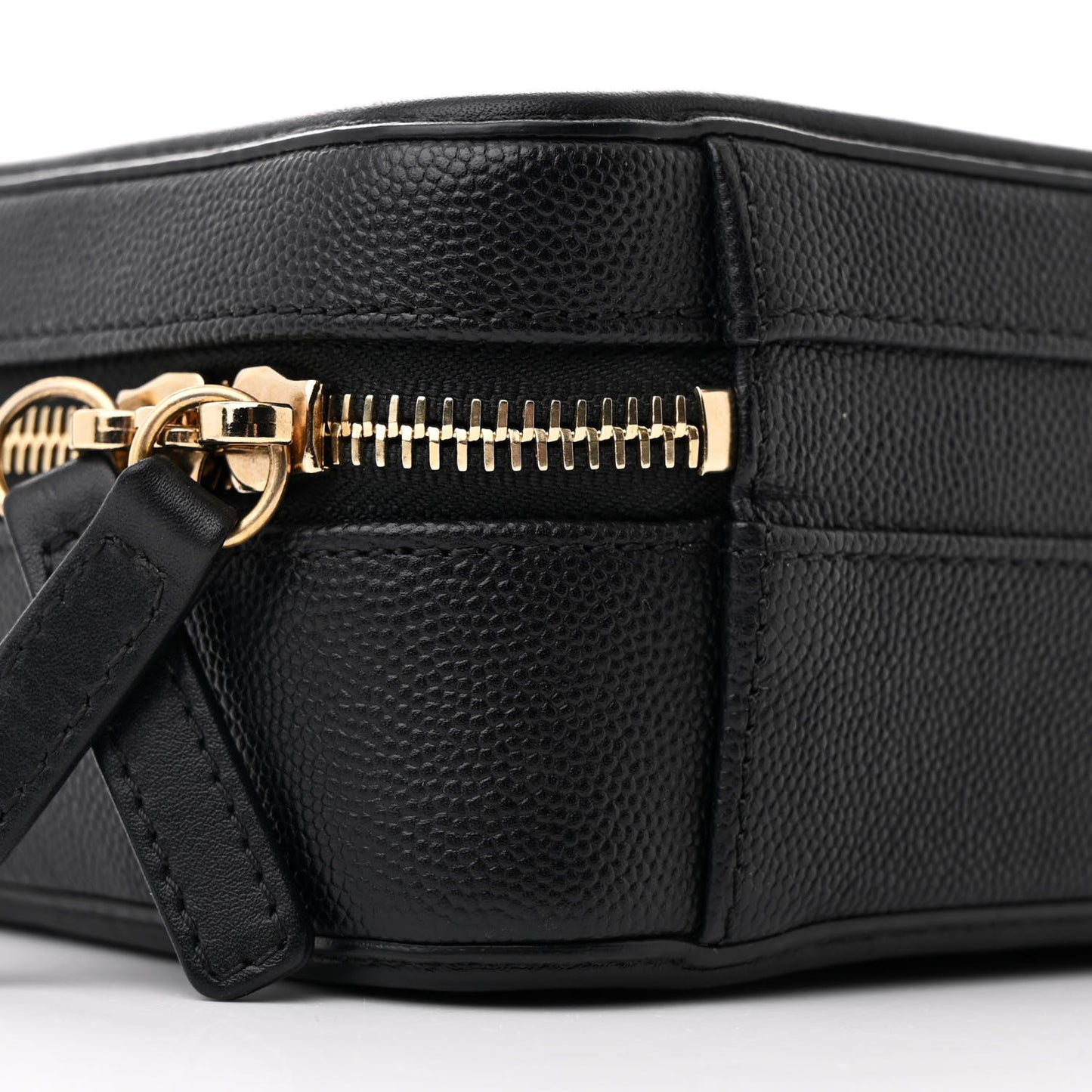 Caviar Quilted Small CC Filigree Vanity Case Black