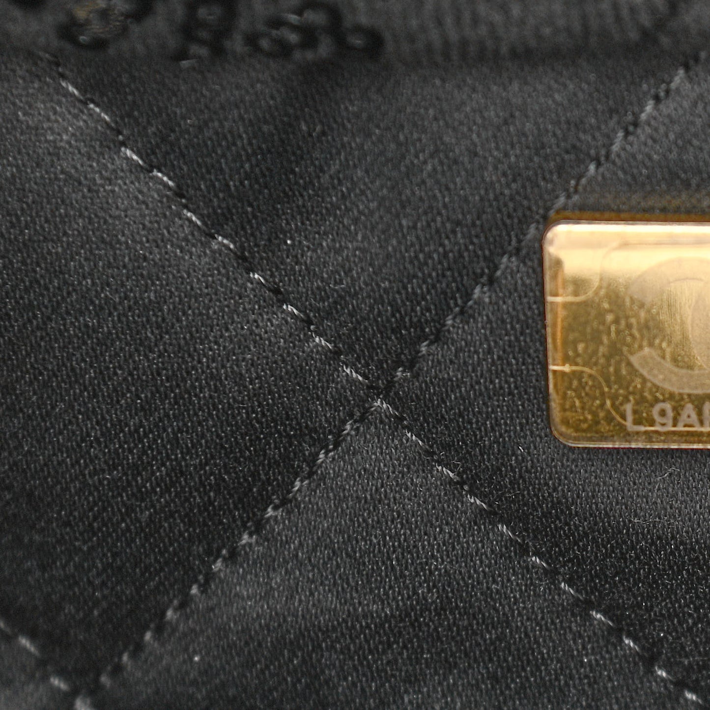 Velvet Sequin Quilted Chanel 22 Black