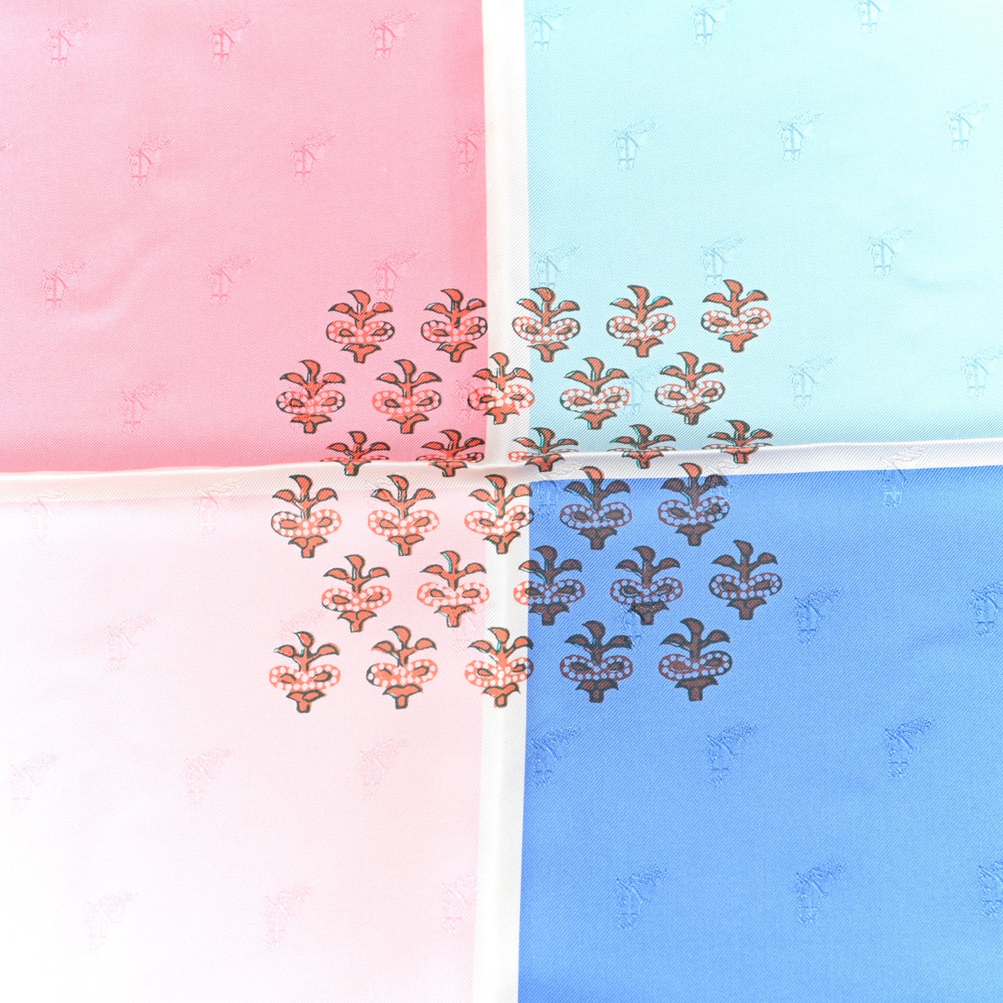 Silk Quadri Au Bloc Scarf 90