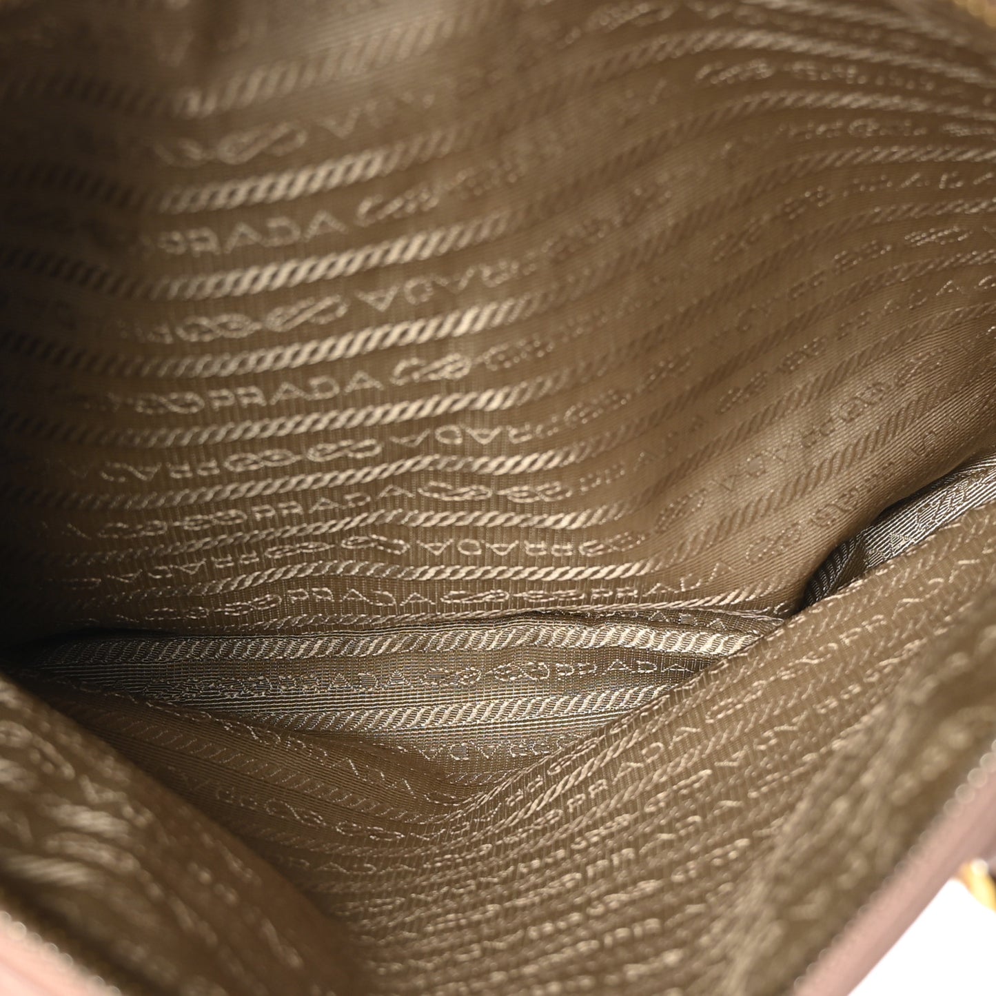 Saffiano Medium Galleria Double Zip Tote Cammeo