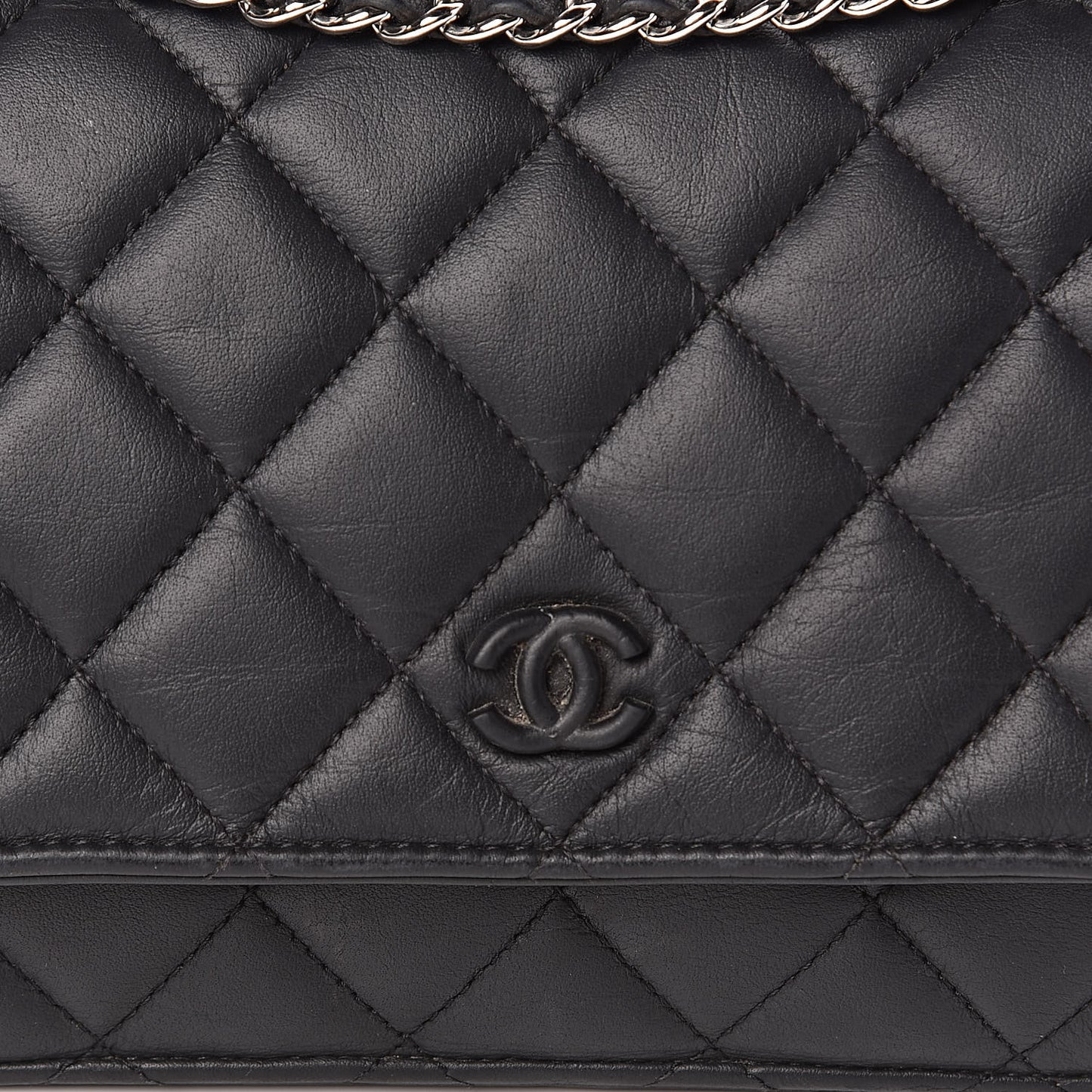 Calfskin Quilted Wallet On Chain WOC So Black