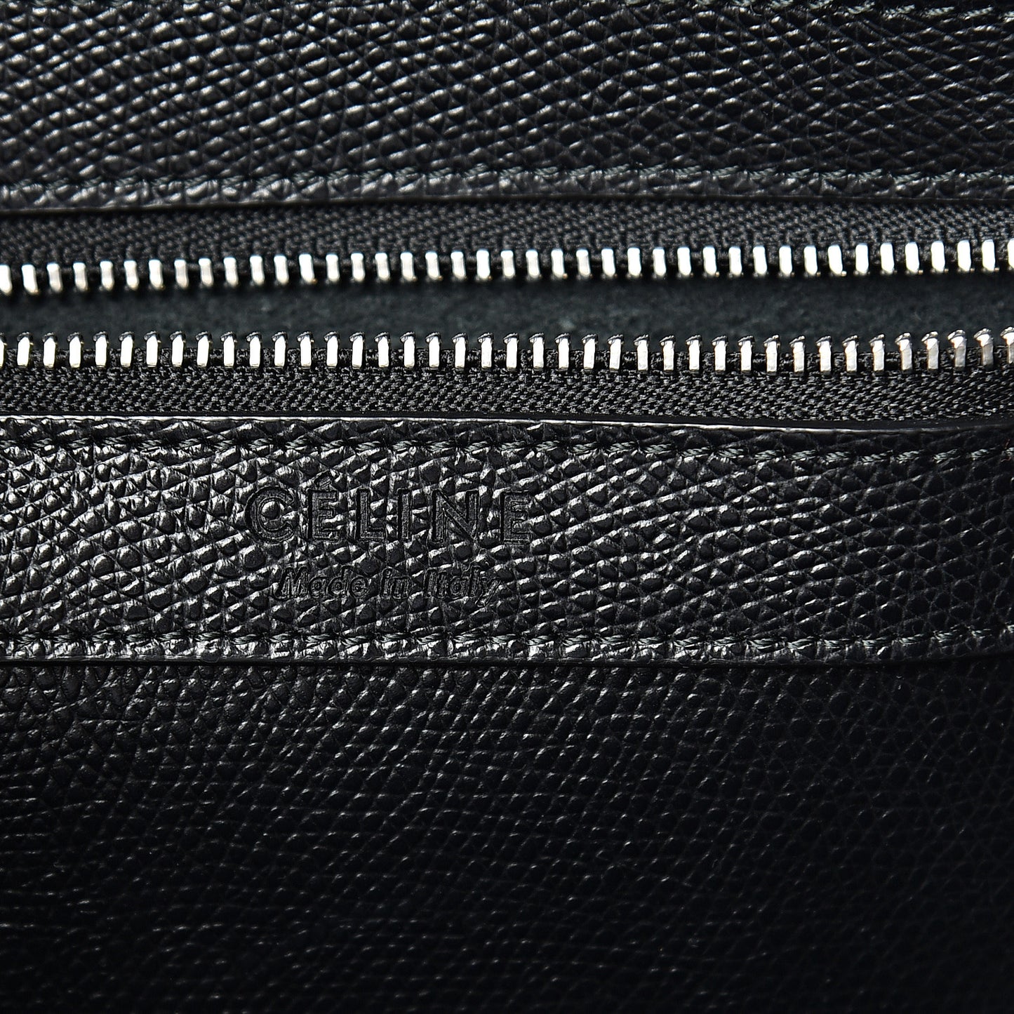 Grained Calfskin Small Vertical Cabas Black