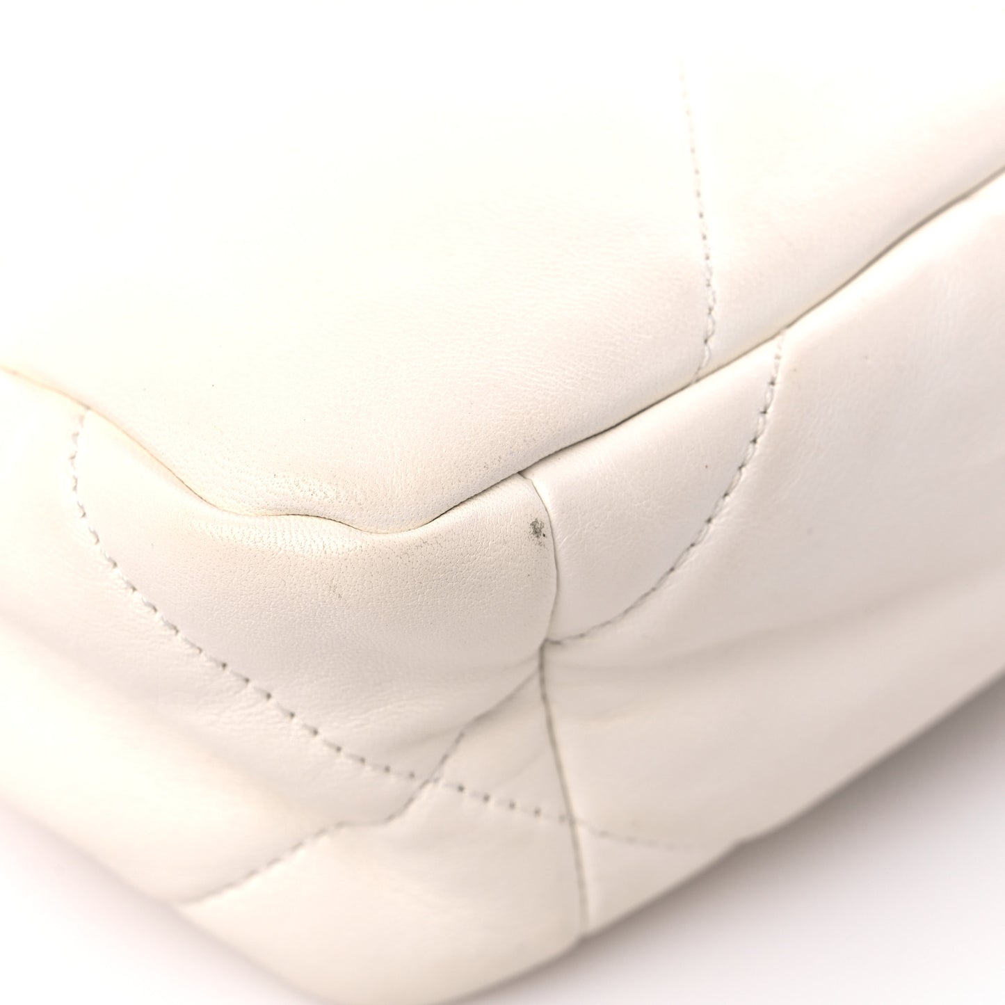 Lambskin Quilted Medium Chanel 19 Flap White