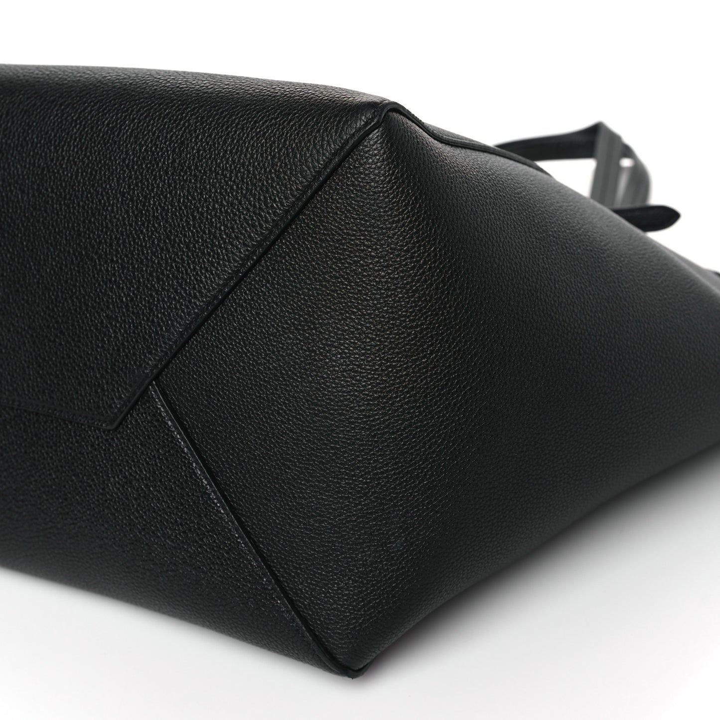 Soft Grained Calfskin Medium Belt Cabas Phantom Black