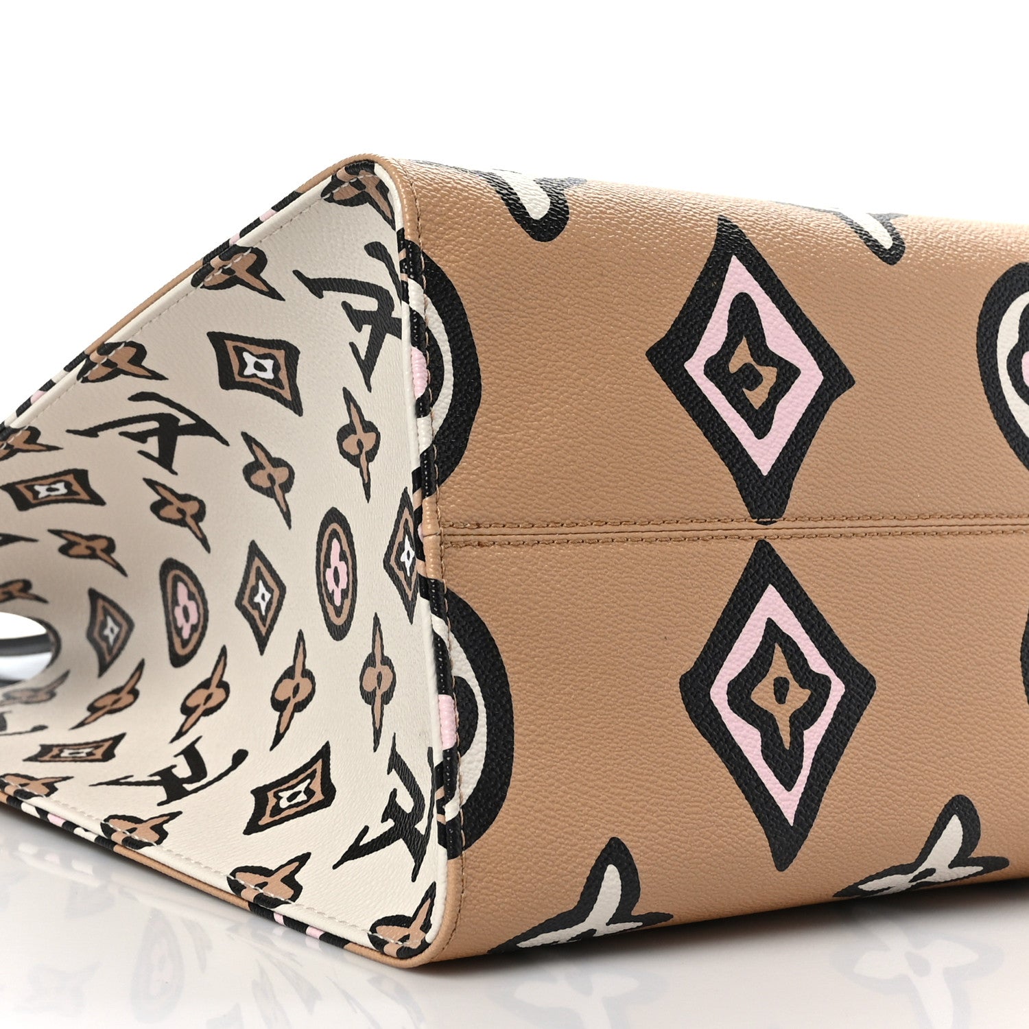 Louis Vuitton Monogram Giant Wild At Heart Onthego GM Arizona 7 of 8