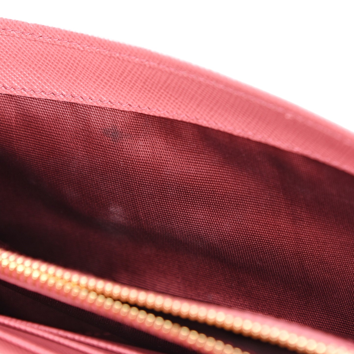 Saffiano Metal Oro Chain Wallet Peonia