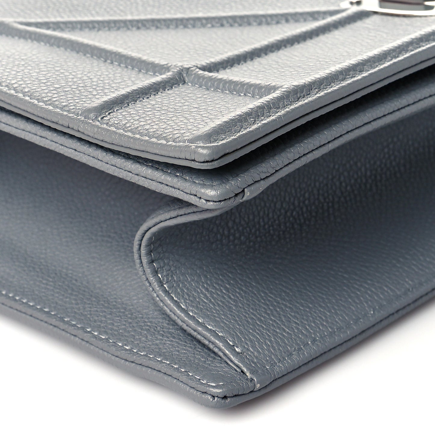 Grained Calfskin Medium Diorama Flap Bag Gris