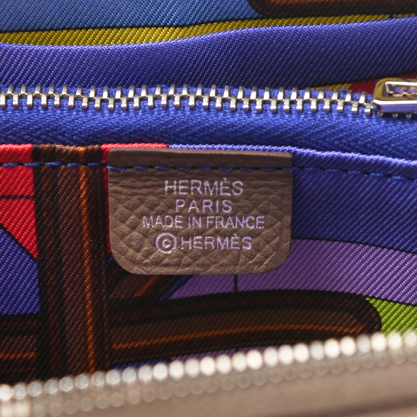 Epsom Silk'in Compact Wallet Etoupe