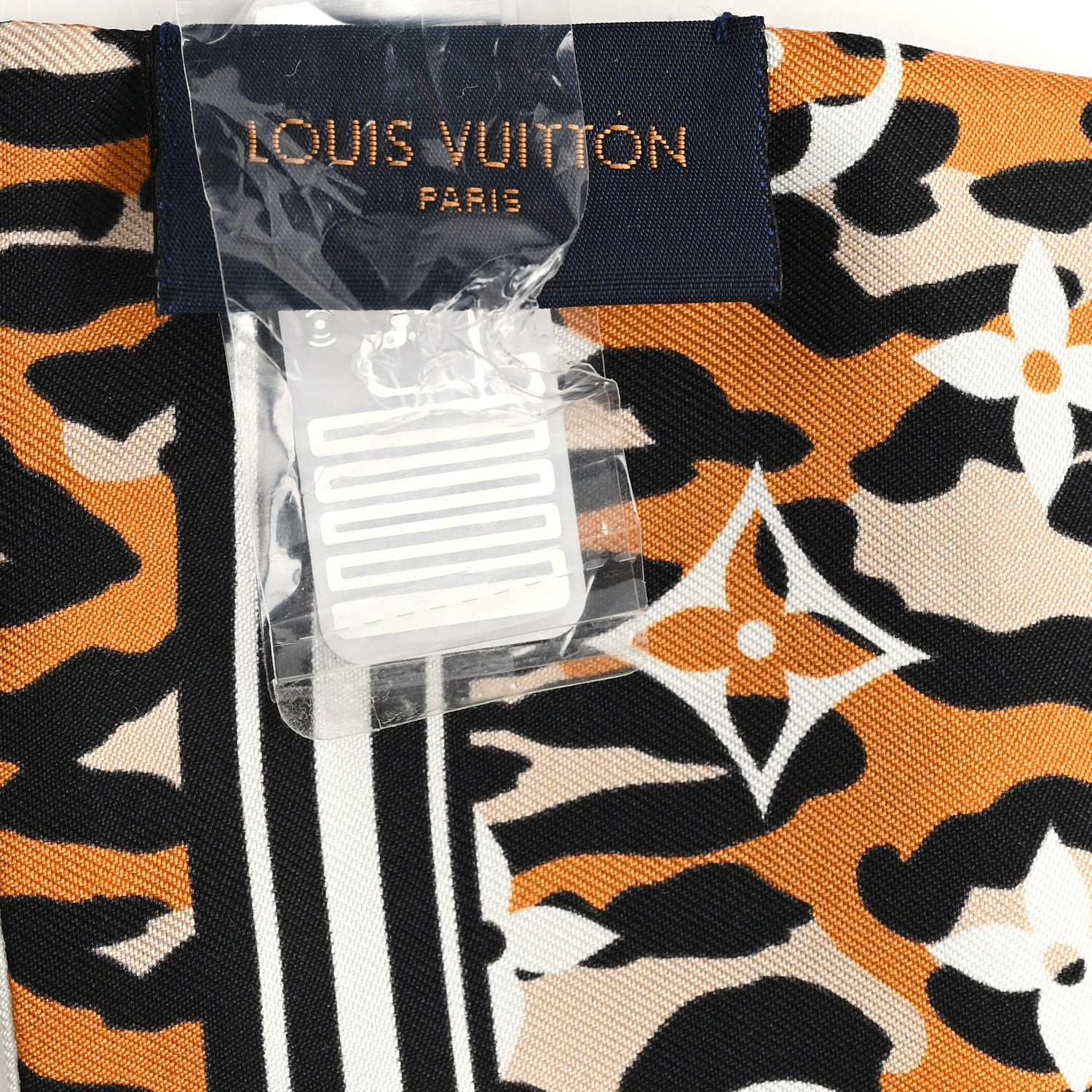 Louis Vuitton Silk Monogram Giant Jungle Bandeau Ivory 3 of 3
