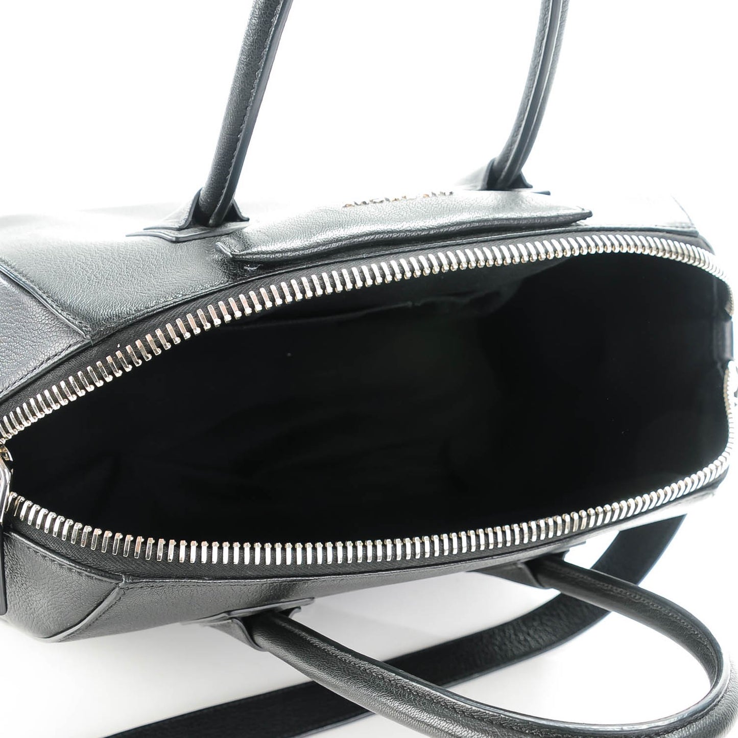 Sugar Goatskin Medium Antigona Black