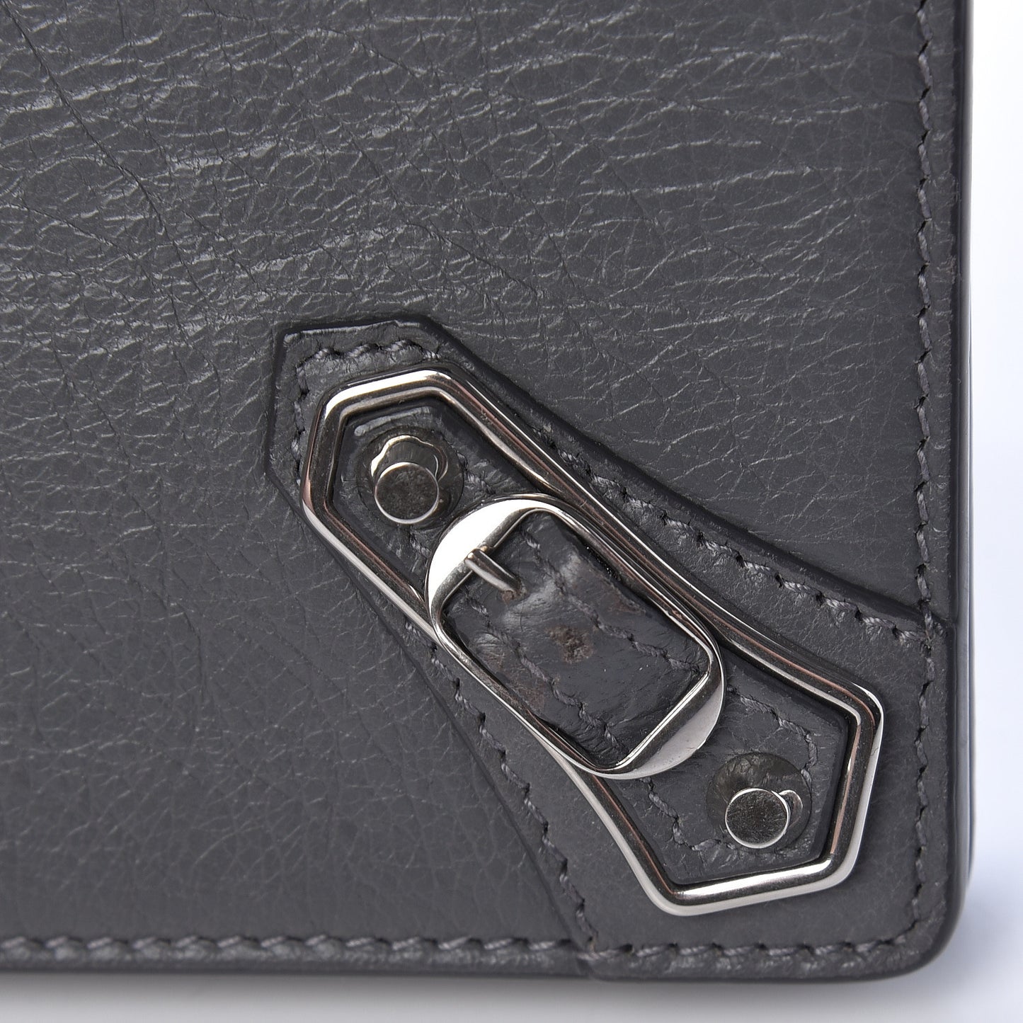 Agneau Silver Metallic Edge Hardware Wallet On Chain Grey