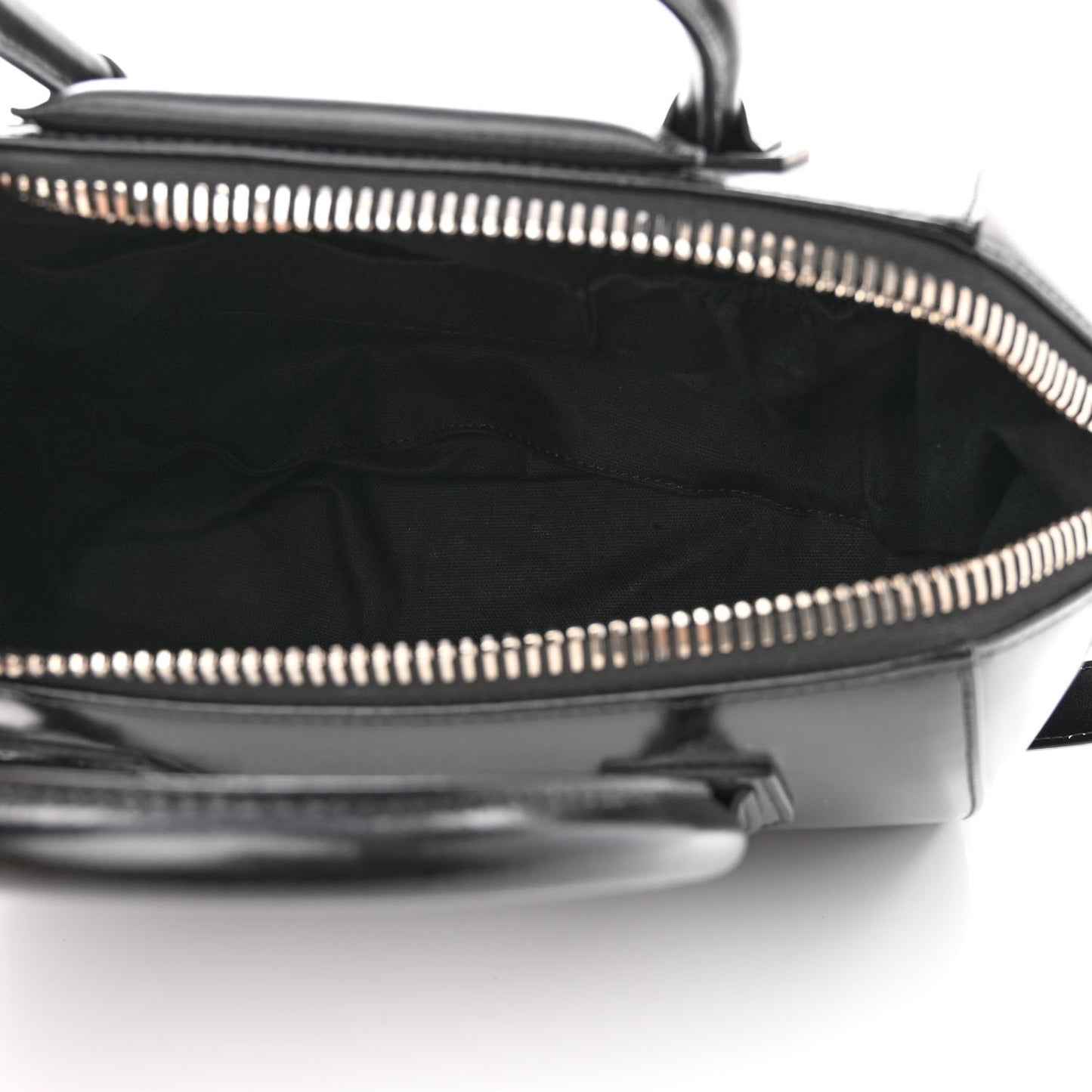 Shiny Lord Calfskin Small Antigona Black