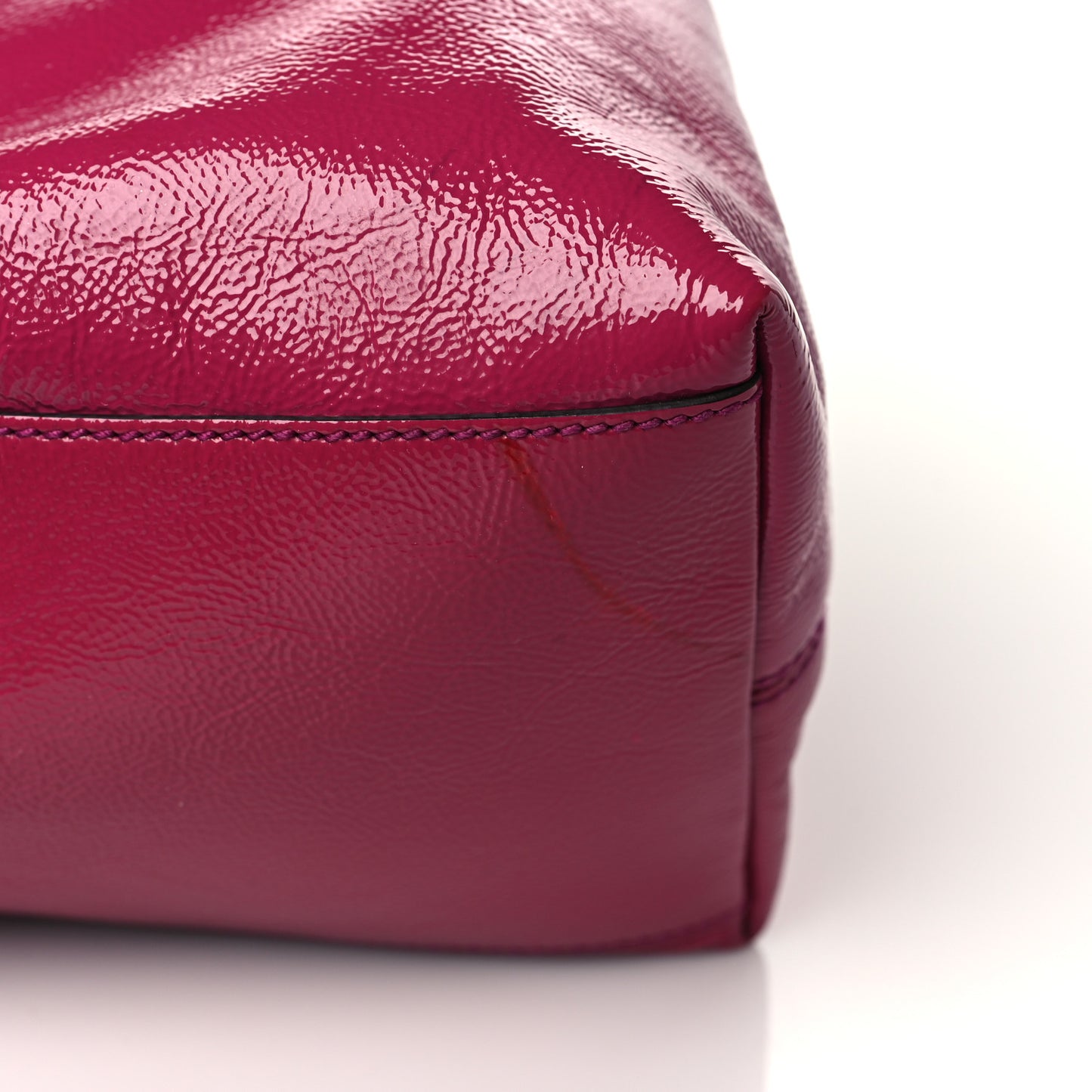 Vernice Naplack Medium Soho Chain Shoulder Bag Bright Bouganville
