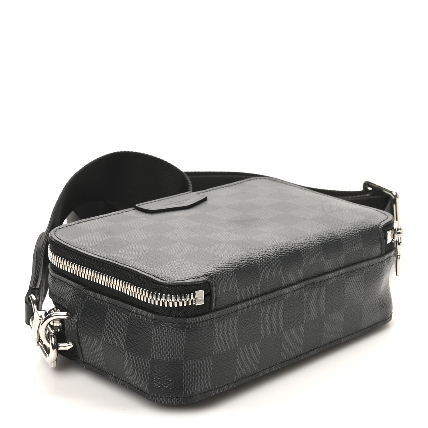 Louis Vuitton Damier Graphite Alpha Wearable Wallet 1779868