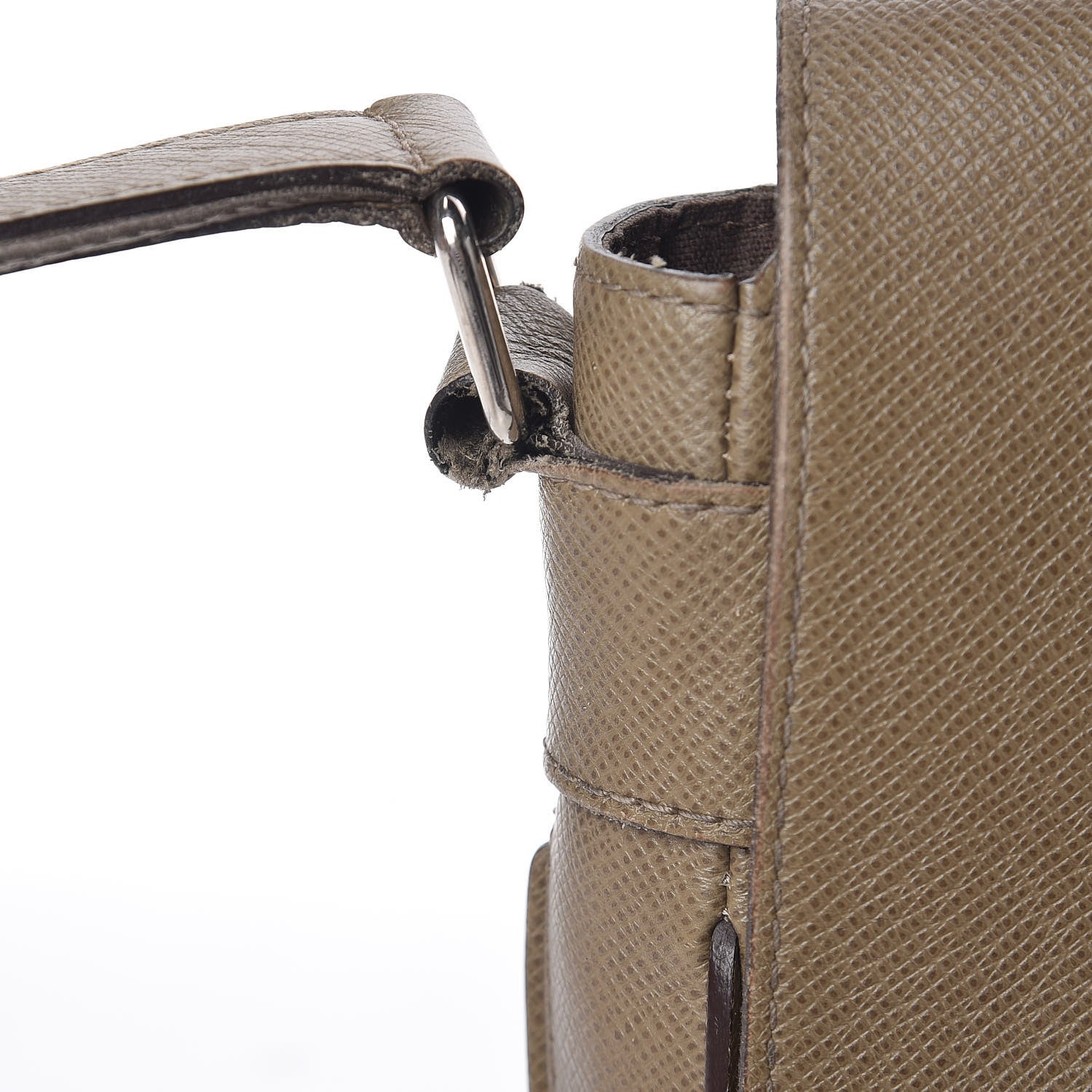 Louis Vuitton Taiga Roman PM Messenger Oural 24 of 27