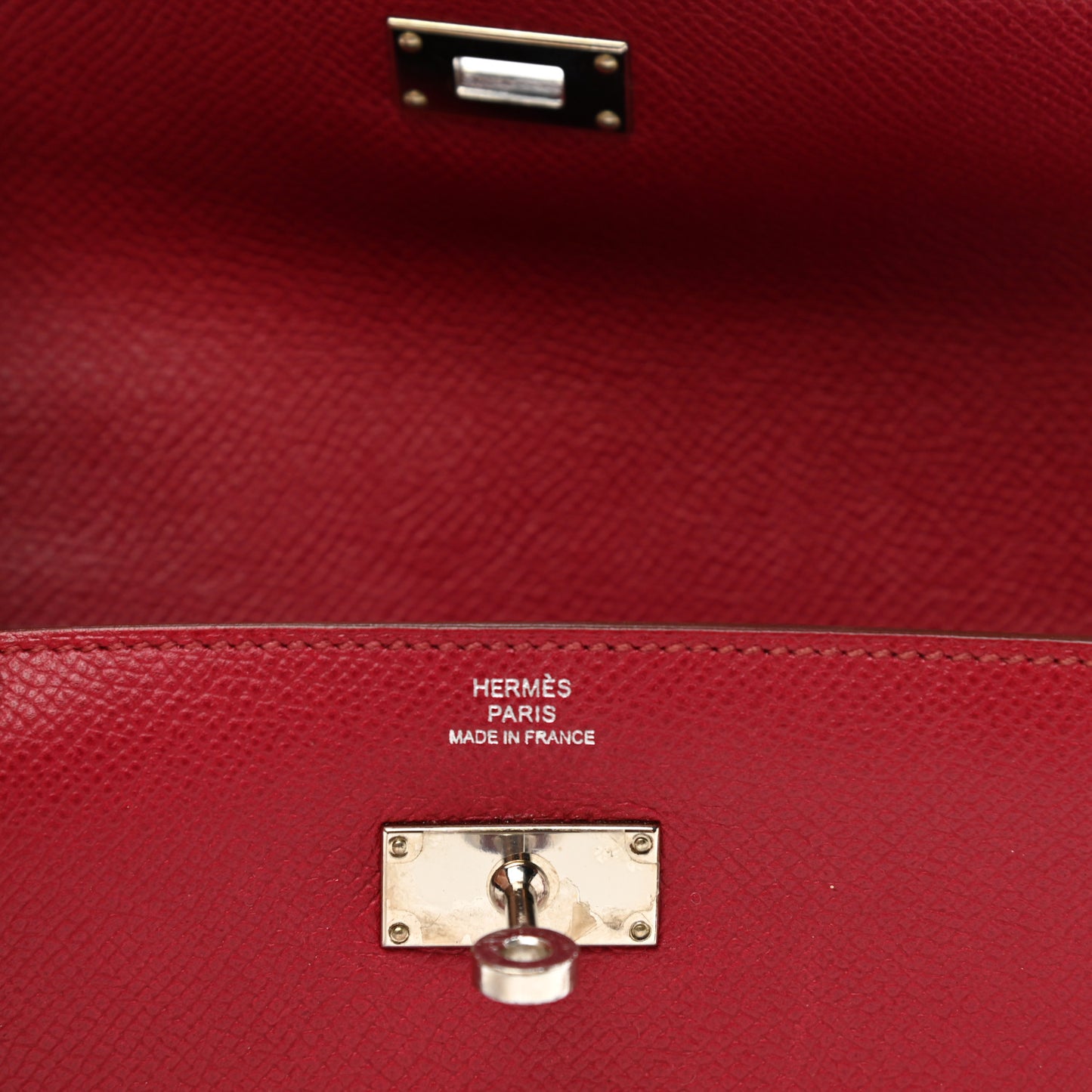 Epsom Kelly Longue Wallet Rubis