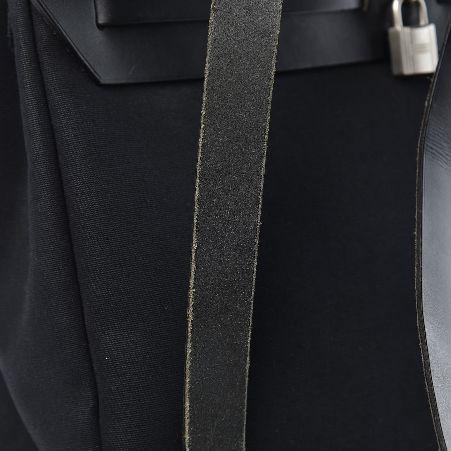 Toile Vache Calfskin Herbag 40 GM Black
