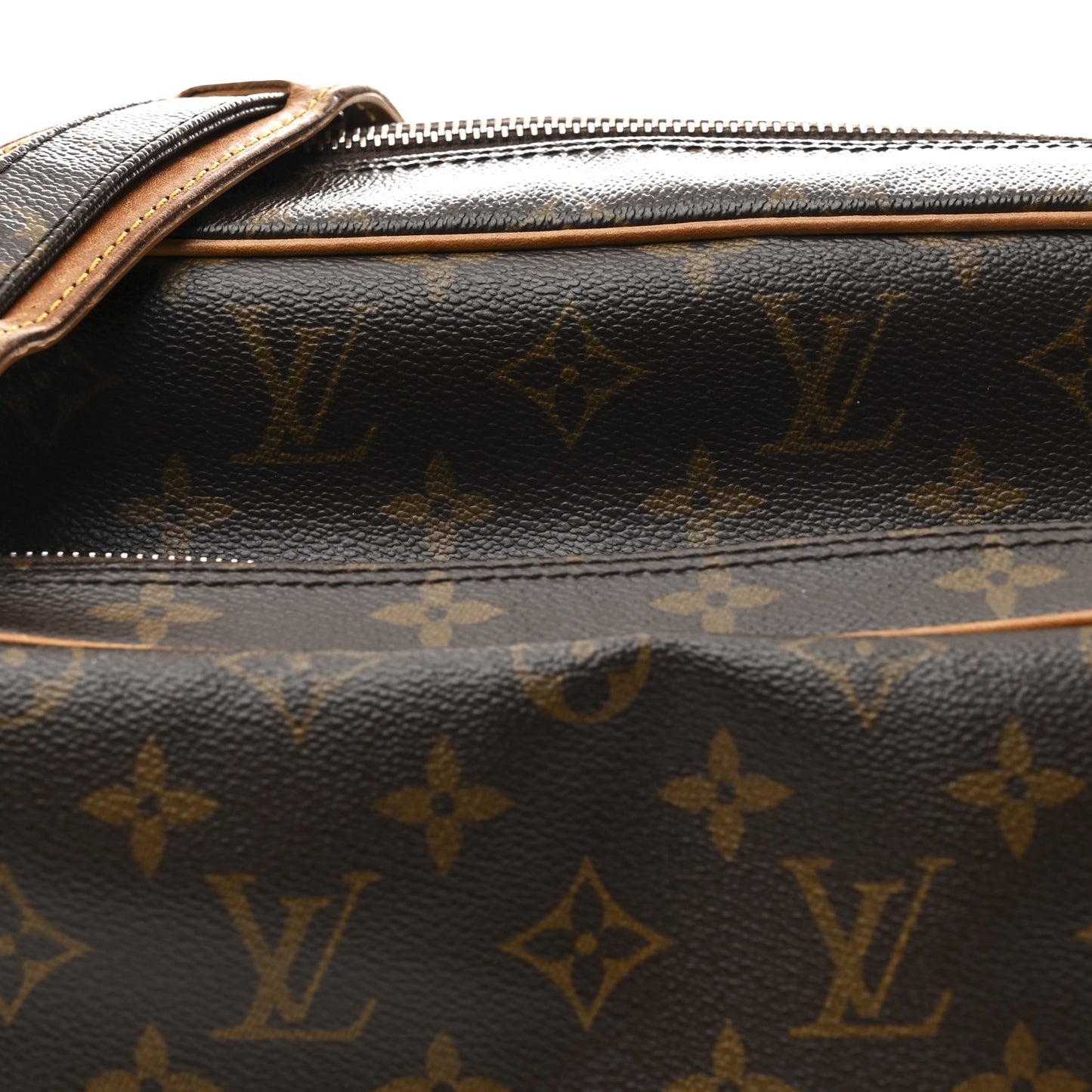 Monogram Nil 28