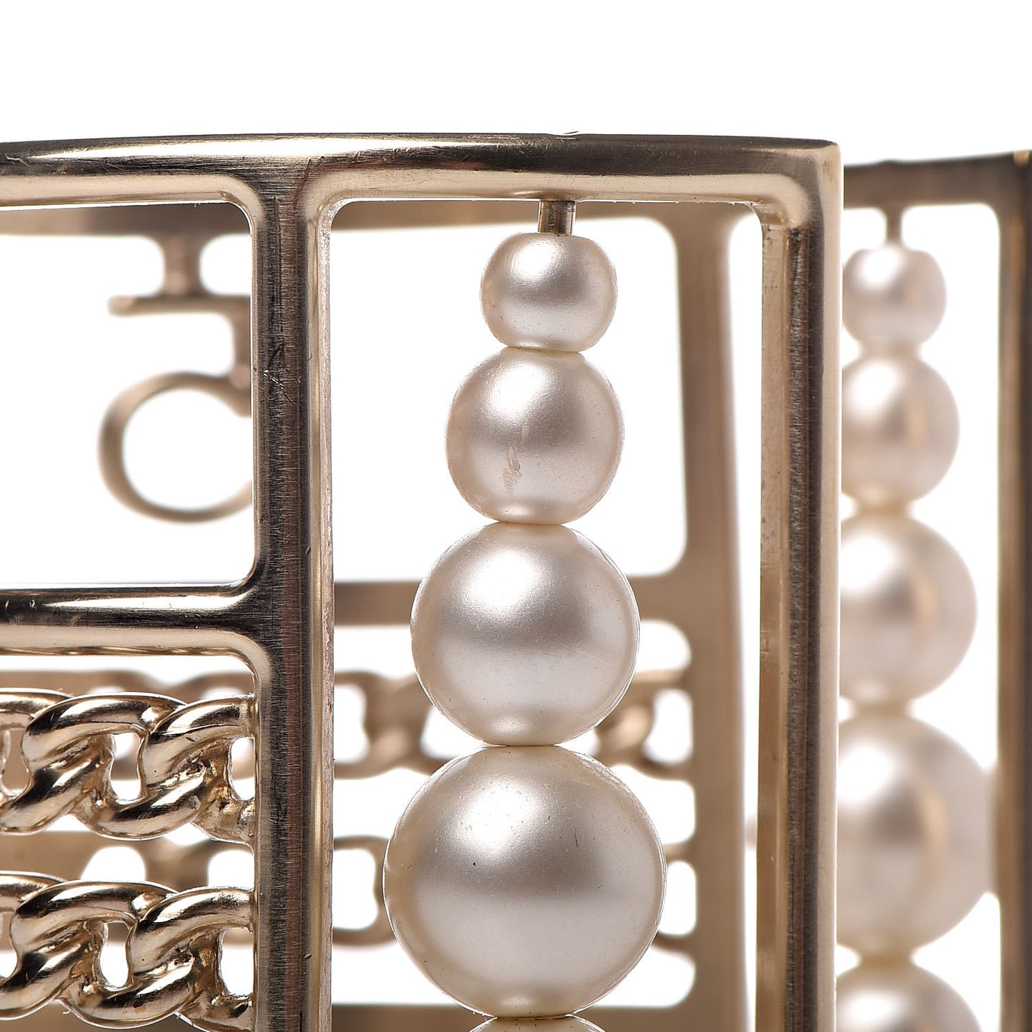 Metal Pearl Logo CC Cuff Gold